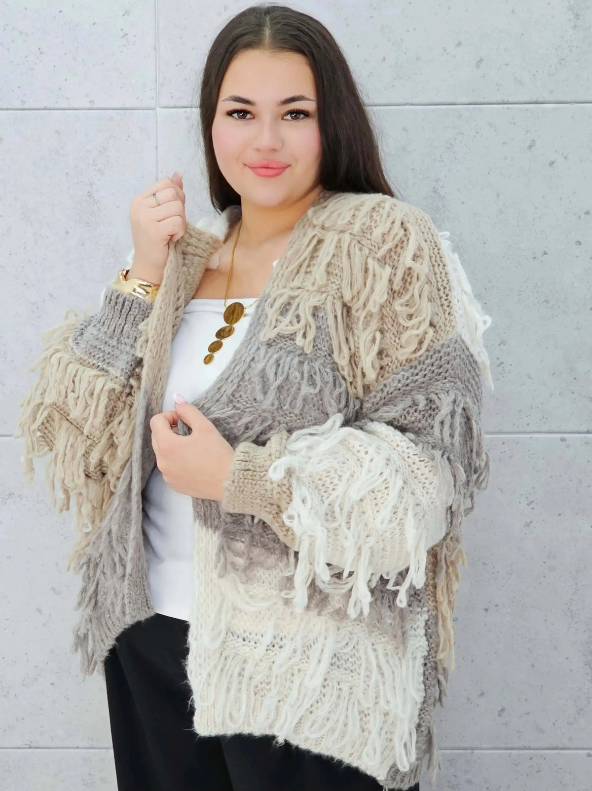 Sweter plus size – ciepły, stylowy i idealnie dopasowany do kobiecej sylwetki Stylowa XL