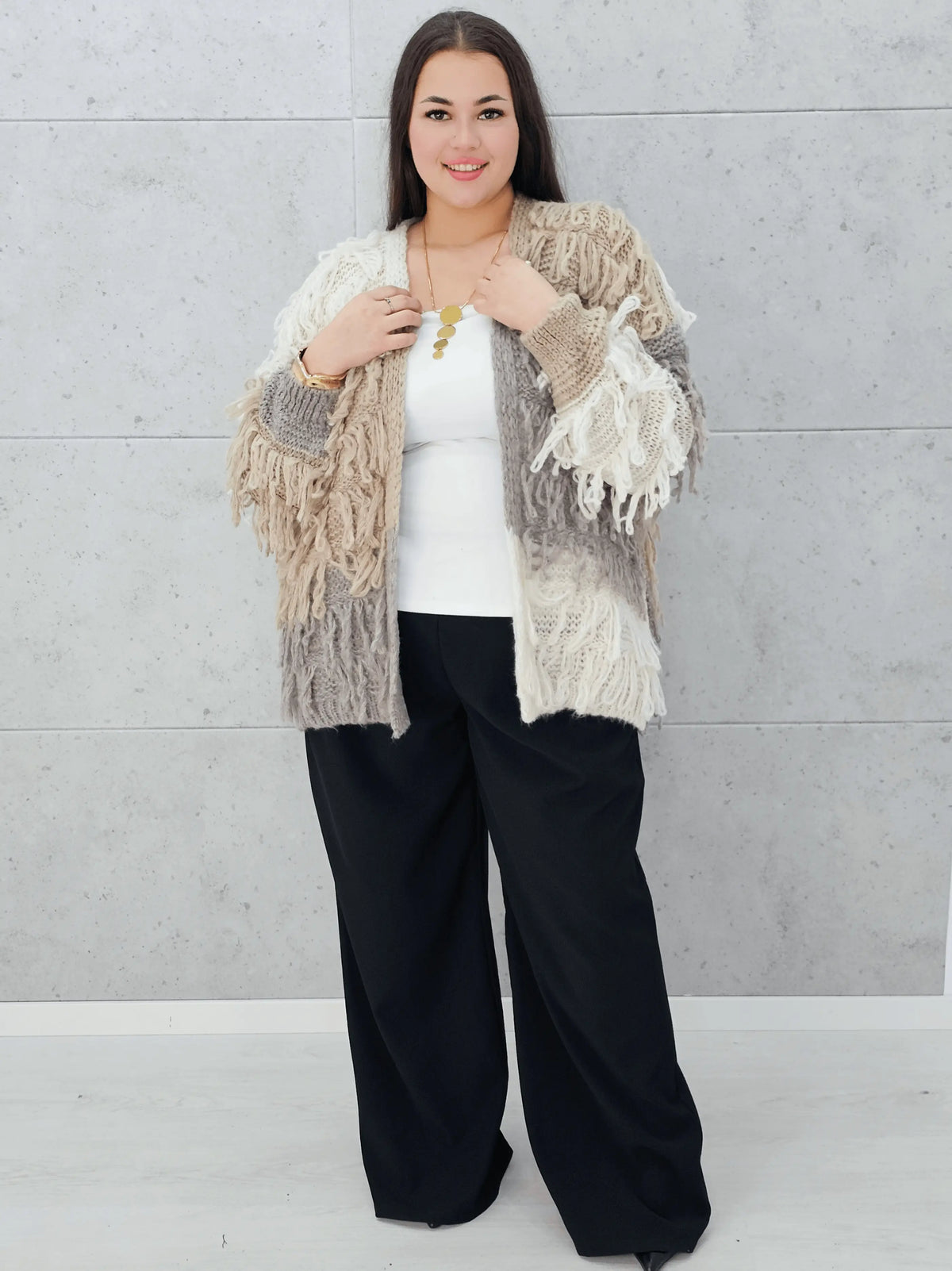 Sweter plus size – ciepły, stylowy i idealnie dopasowany do kobiecej sylwetki Stylowa XL