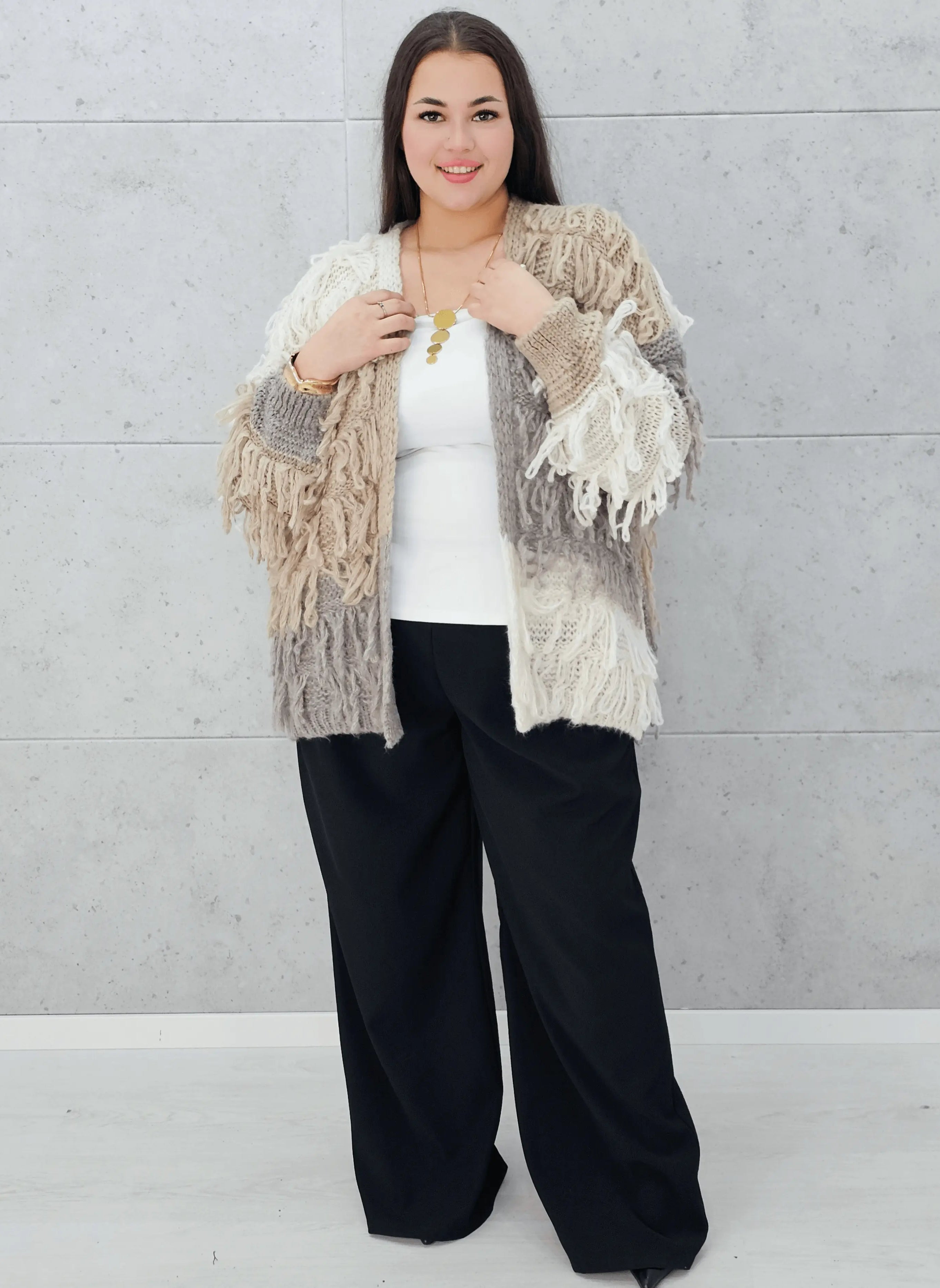 Sweter plus size – ciepły, stylowy i idealnie dopasowany do kobiecej sylwetki Stylowa XL