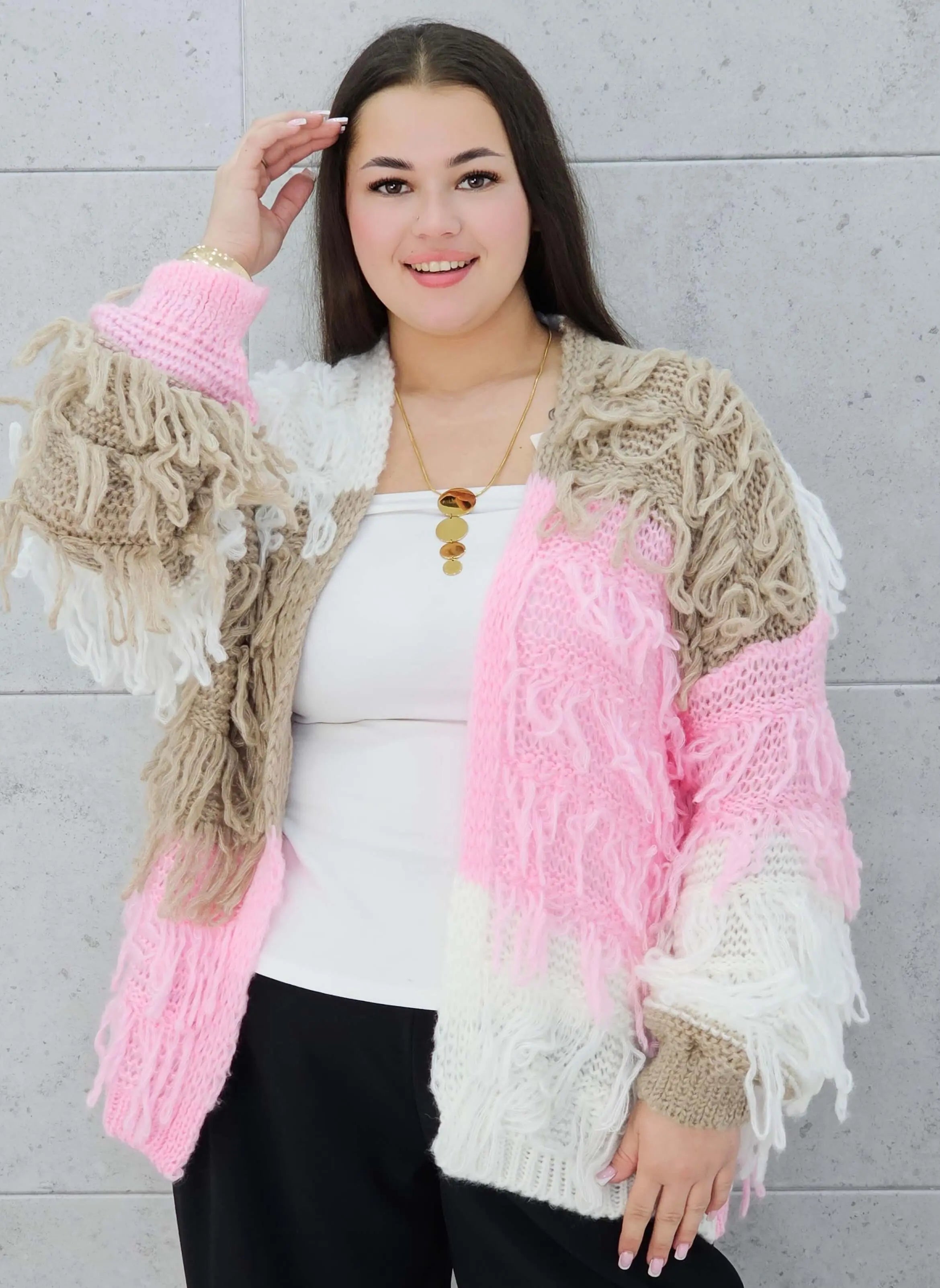 Sweter plus size – ciepły, stylowy i idealnie dopasowany do kobiecej sylwetki Stylowa XL
