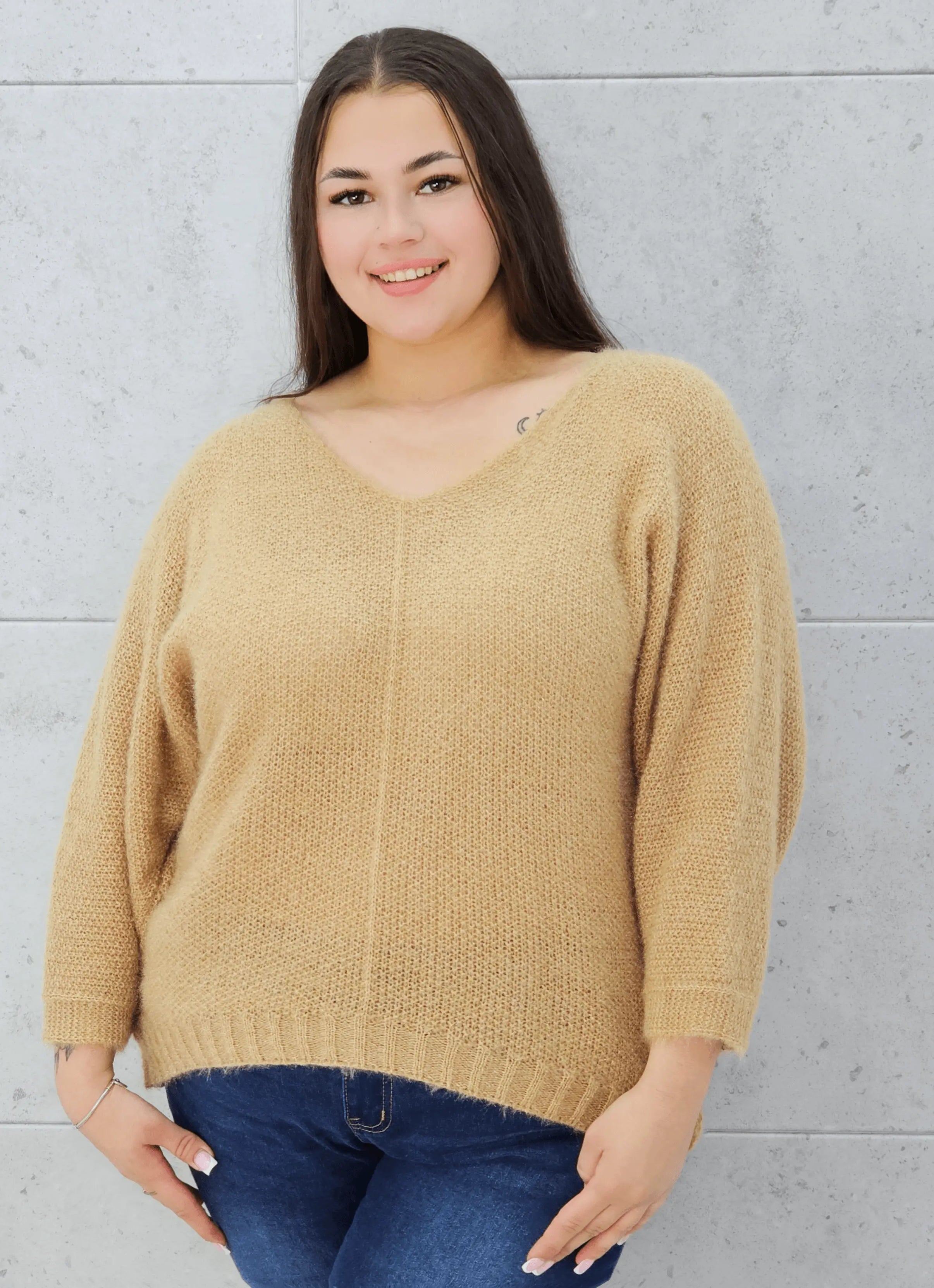 Sweter plus size – modny, ciepły i wygodny wybór dla kobiet Stylowa XL