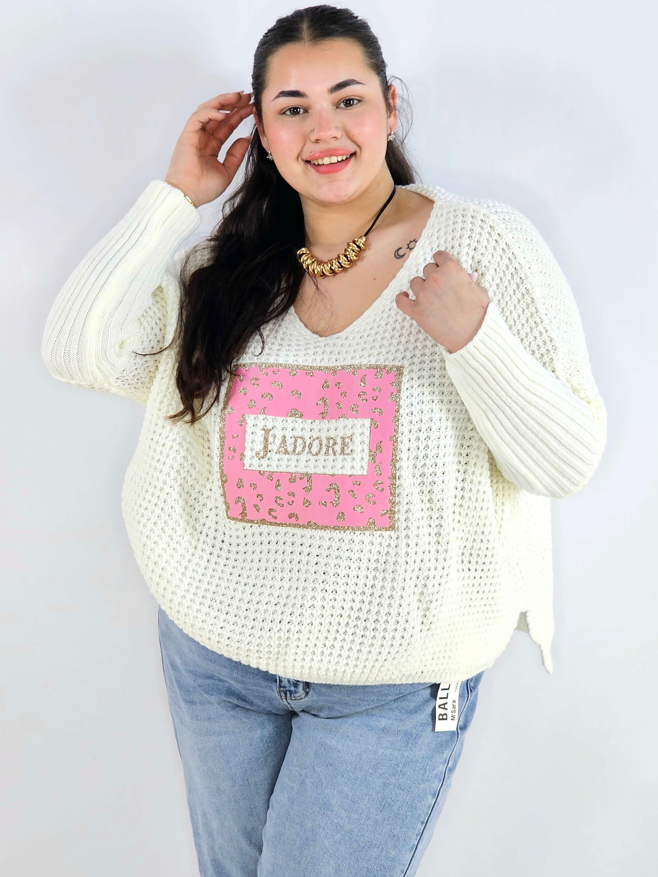 Sweter plus size z aplikacją J’adore – modny i kobiecy wybór. Stylowa XL