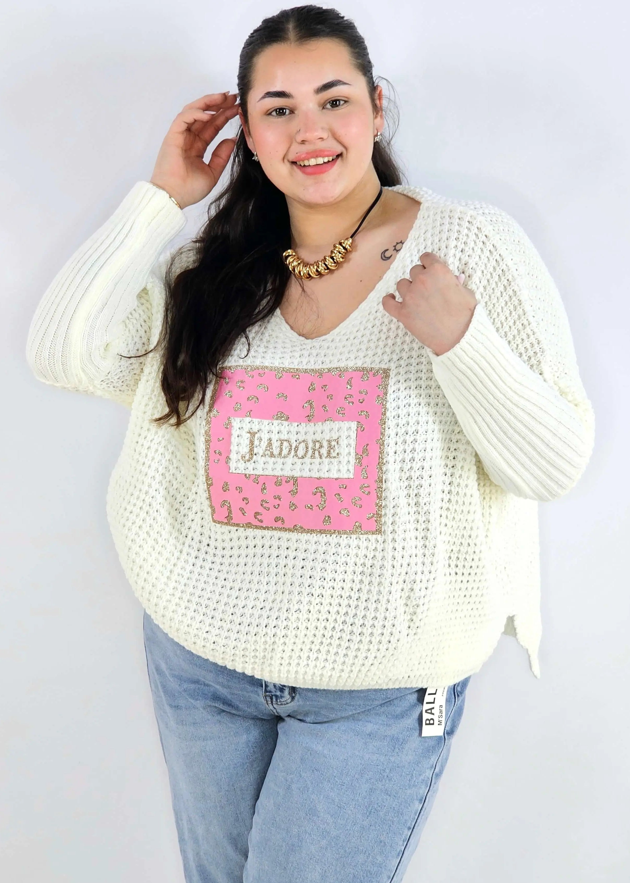 Sweter plus size z aplikacją J’adore – modny i kobiecy wybór. Stylowa XL