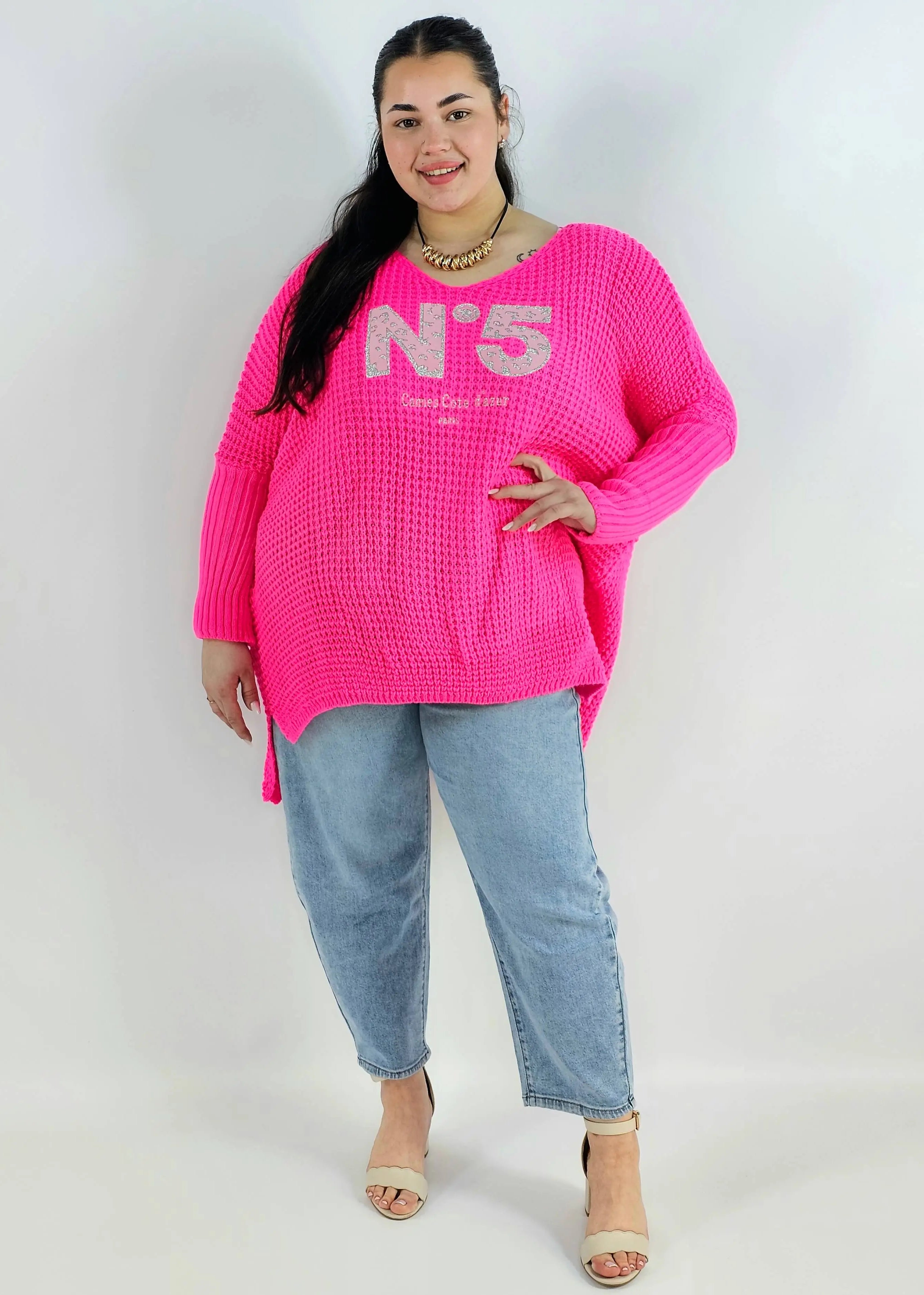 Sweter plus size z aplikacją – styl i wygoda w jednym Stylowa XL Stylowa XL