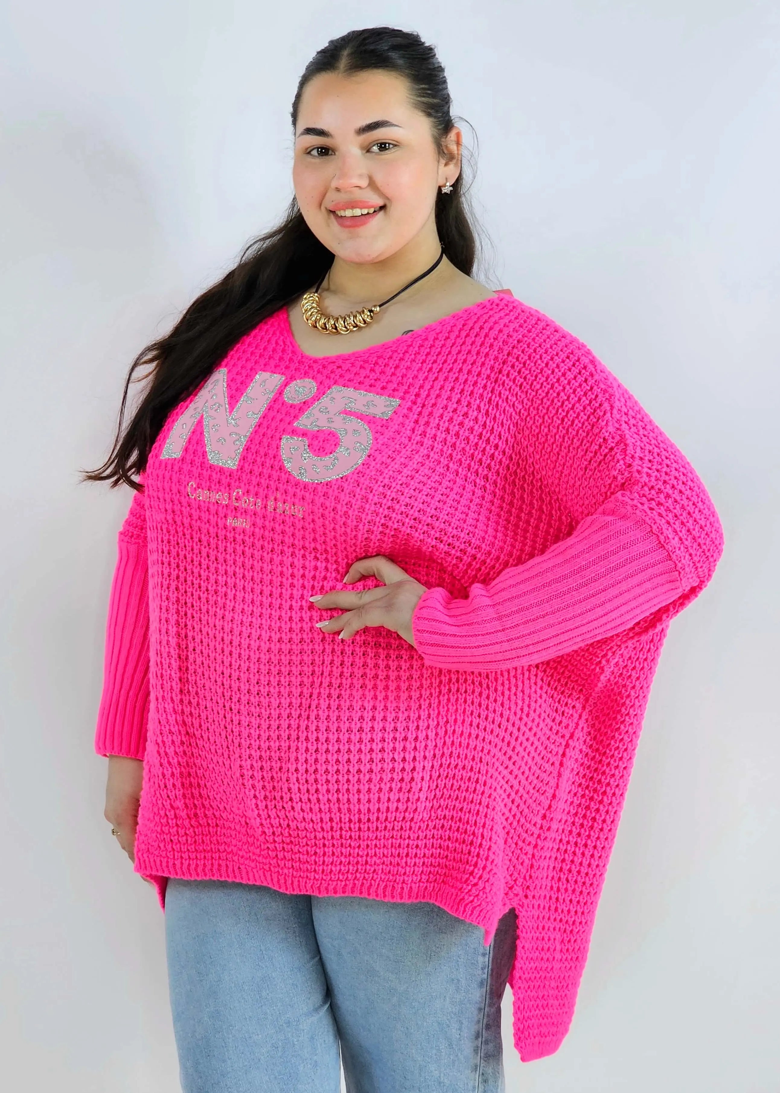 Sweter plus size z aplikacją – styl i wygoda w jednym Stylowa XL Stylowa XL