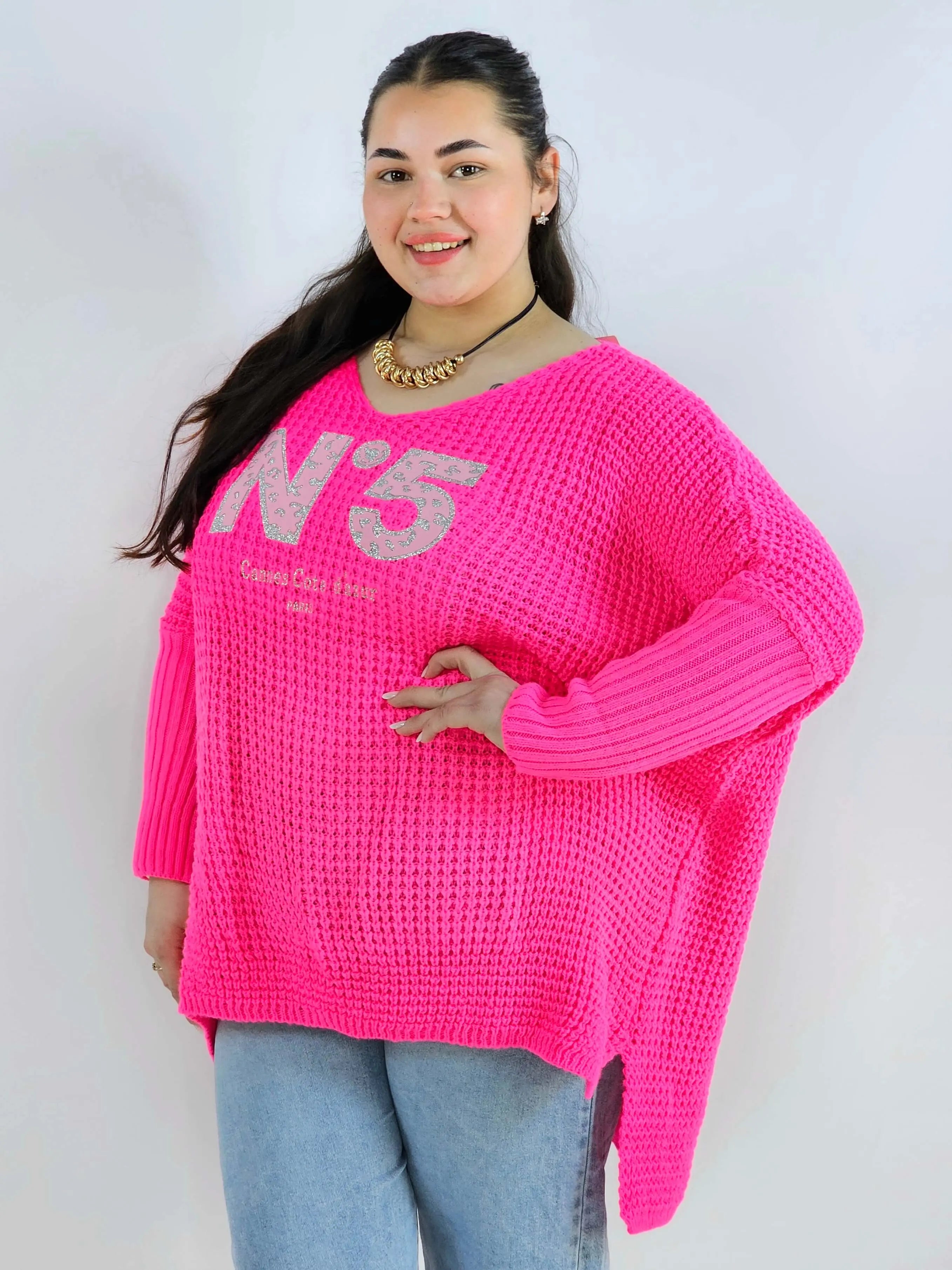Sweter plus size z aplikacją – styl i wygoda w jednym Stylowa XL Stylowa XL