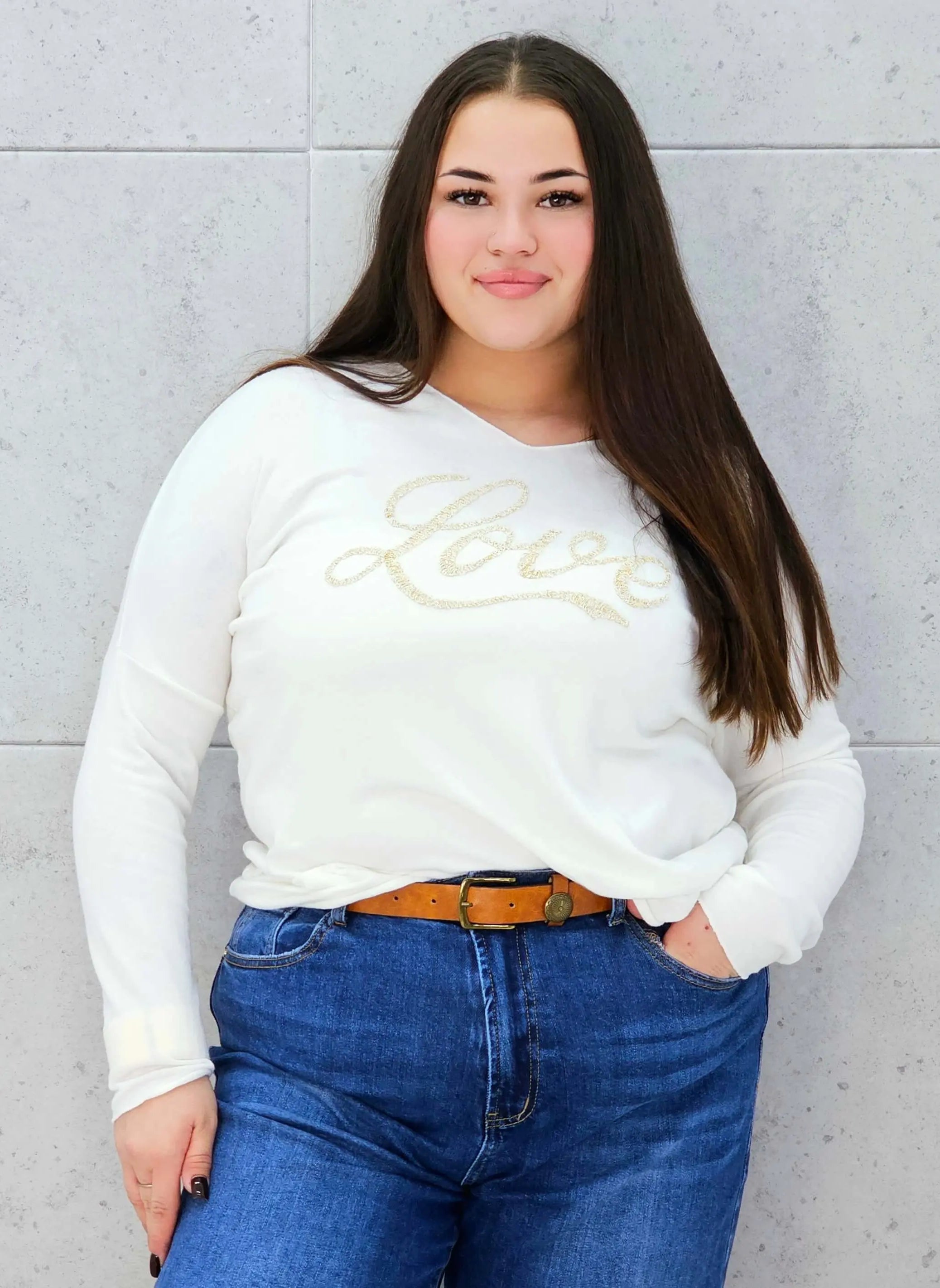 Sweter z Dekoltem w Serek i Napisem "Love" Stylowa XL