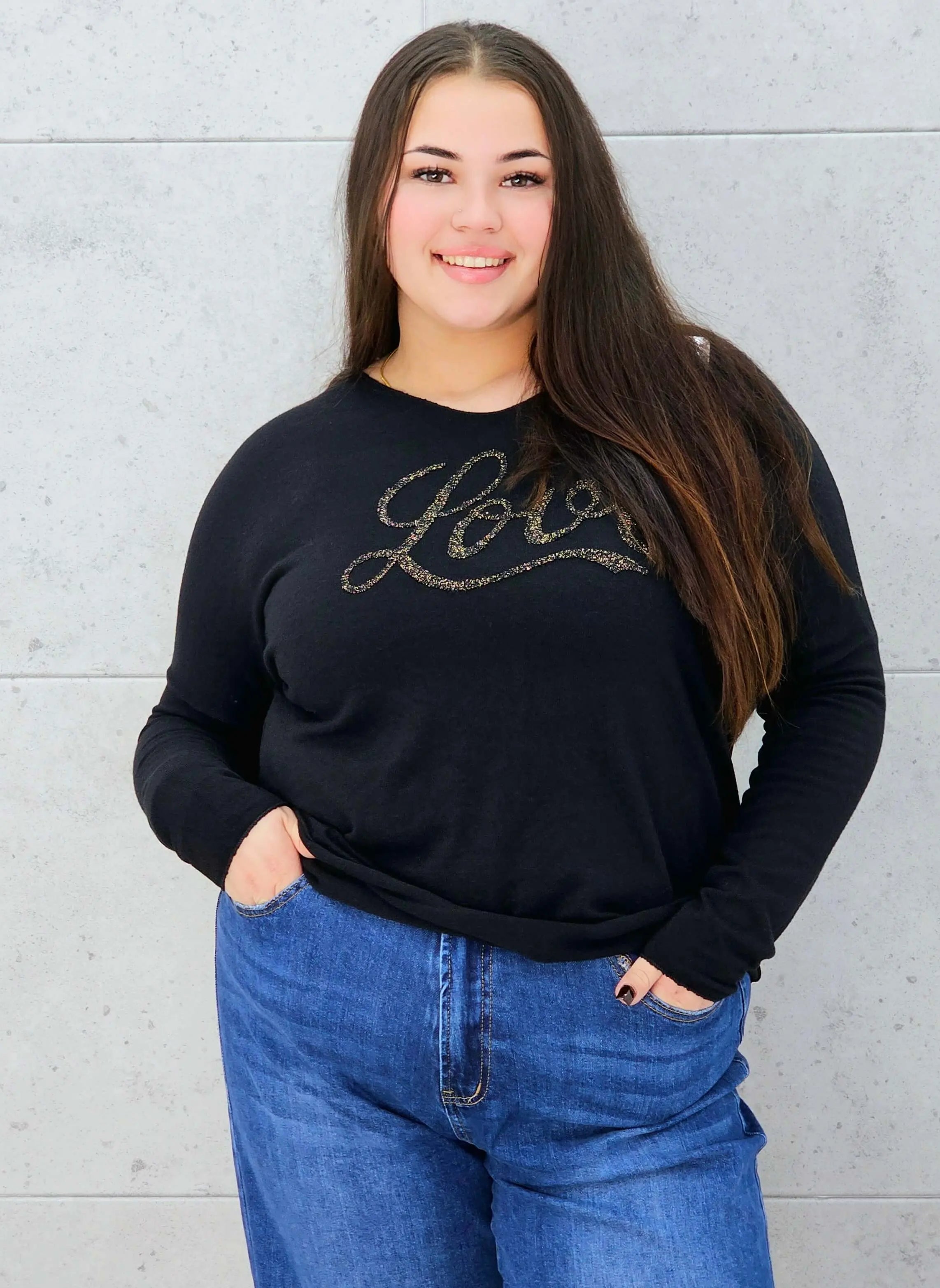 Sweter z Dekoltem w Serek i Napisem "Love" Stylowa XL