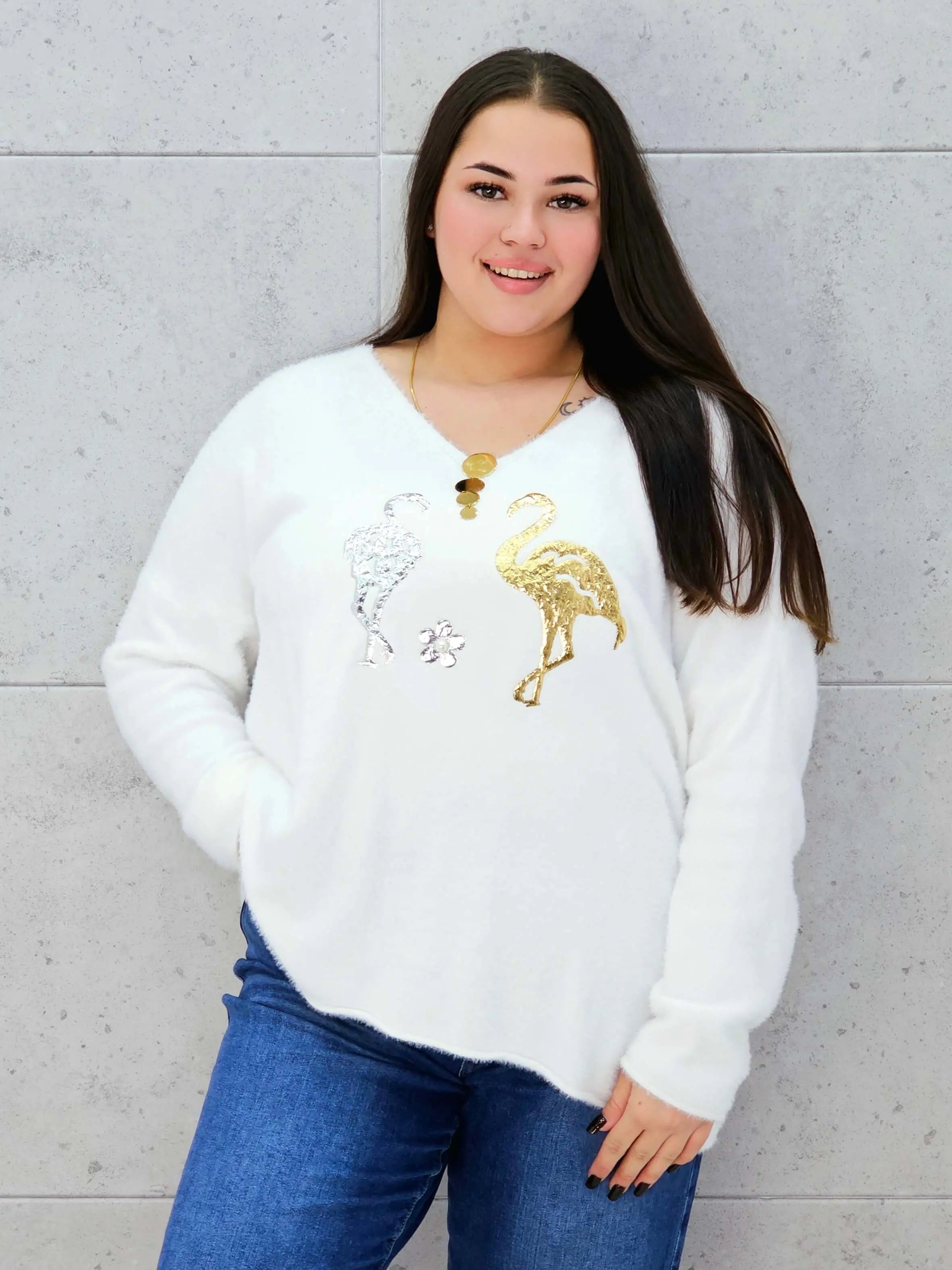 Sweter z flamingami Livans – miękki puszek plus size Stylowa XL