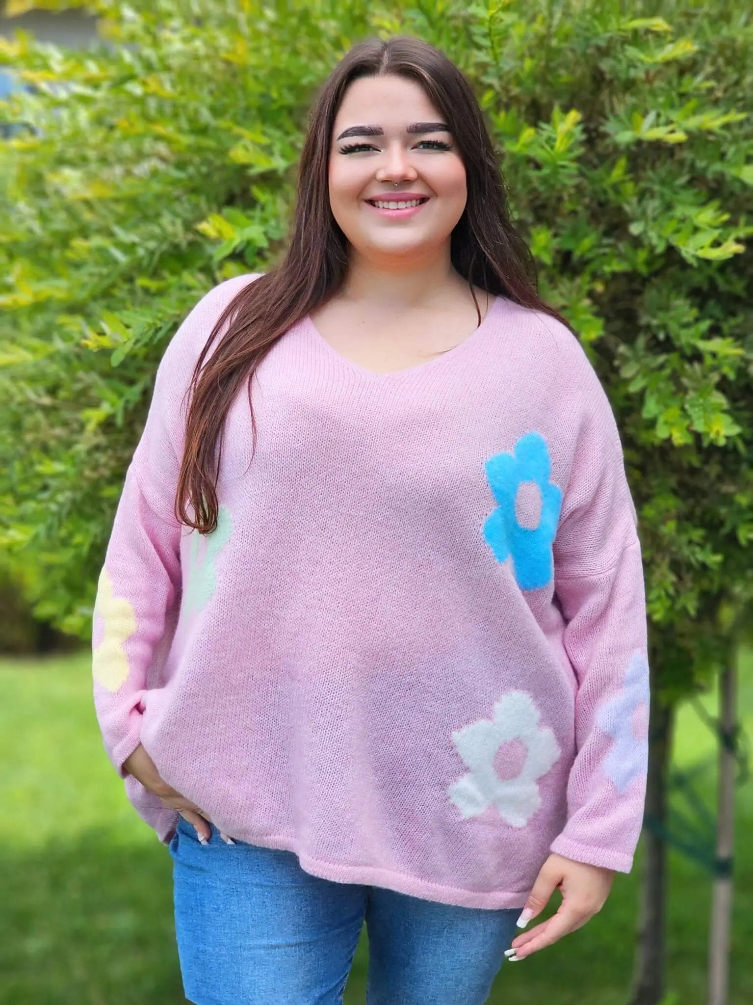 Sweter z kwiatami na przodzie Stylowa XL