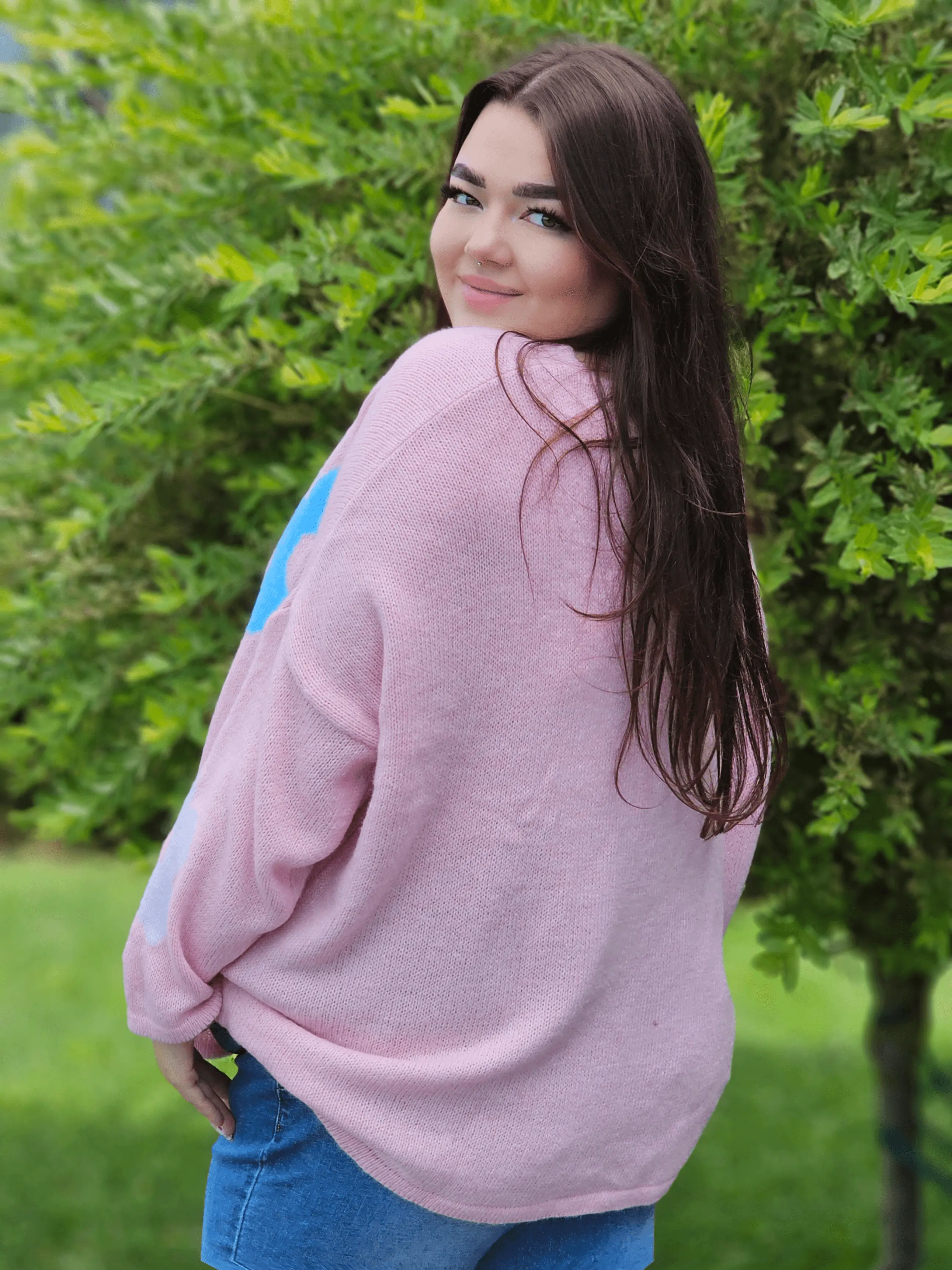 Sweter z kwiatami na przodzie Stylowa XL