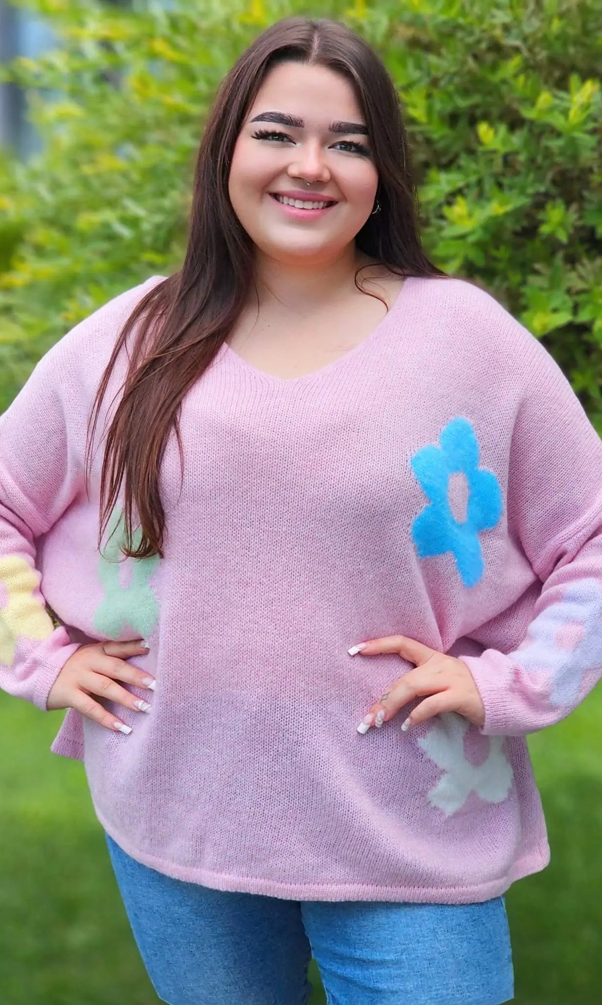 Sweter z kwiatami na przodzie Stylowa XL