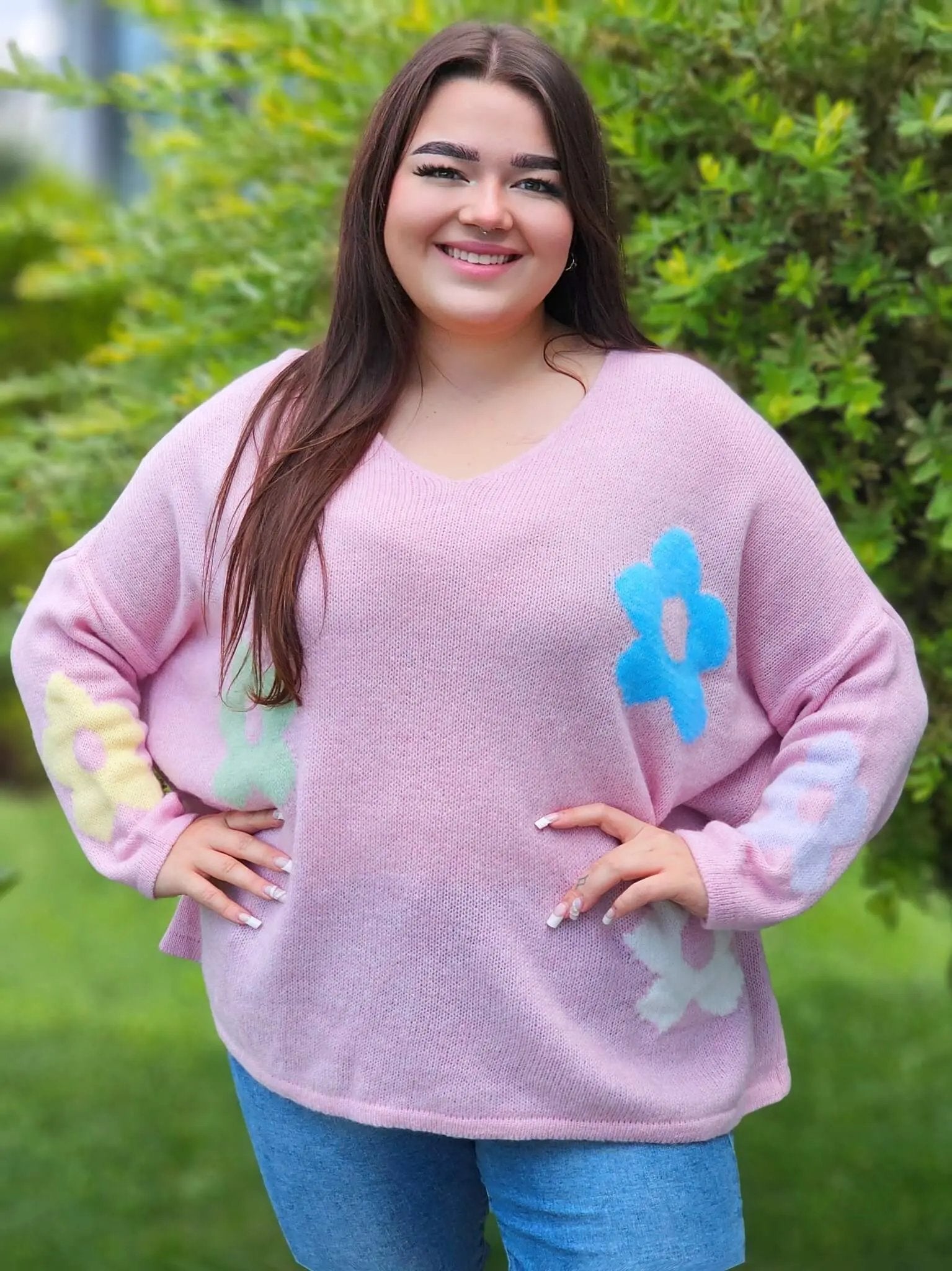 Sweter z kwiatami na przodzie Stylowa XL