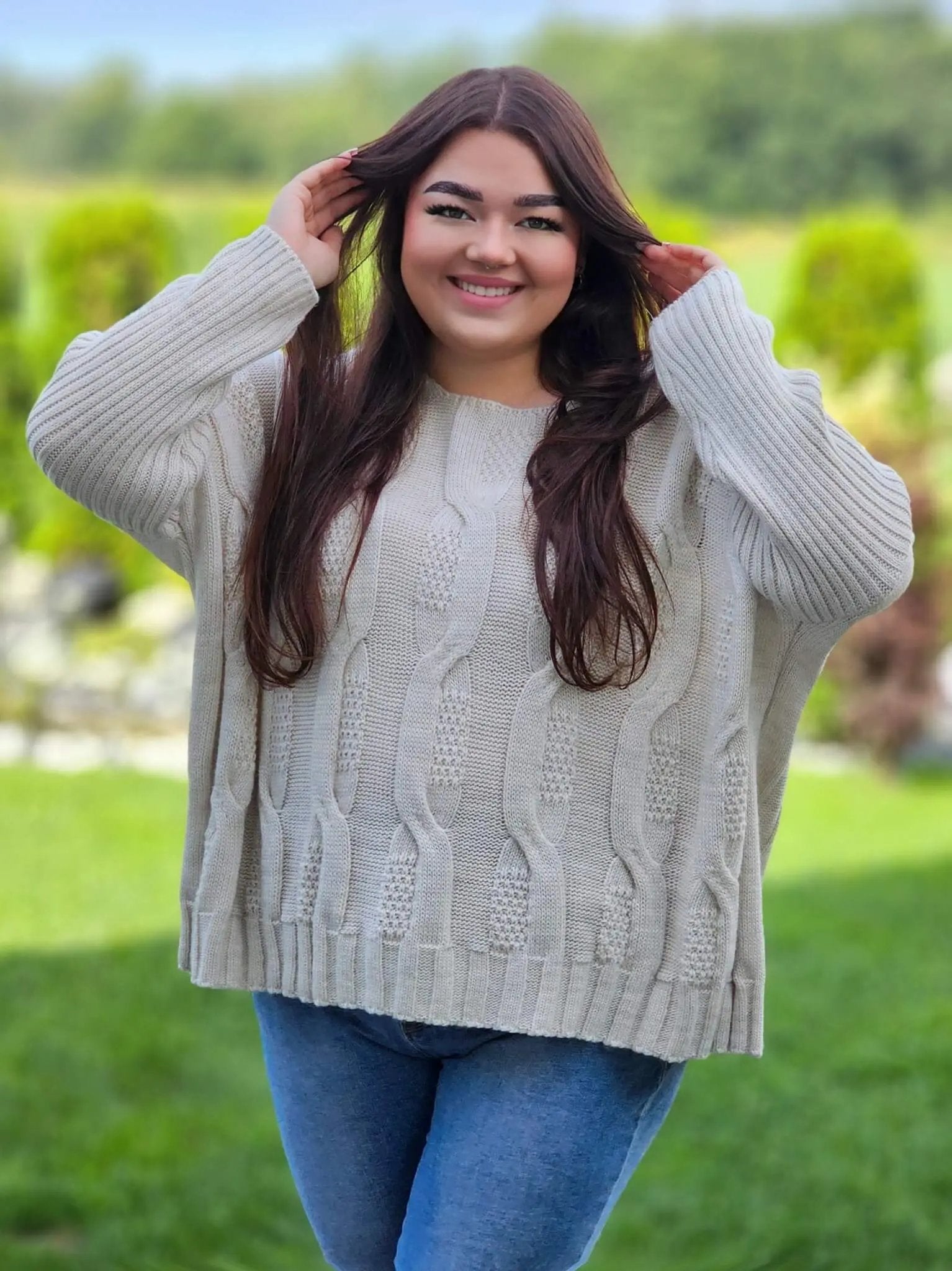 Sweter z pięknym splotem - różne kolory Stylowa XL