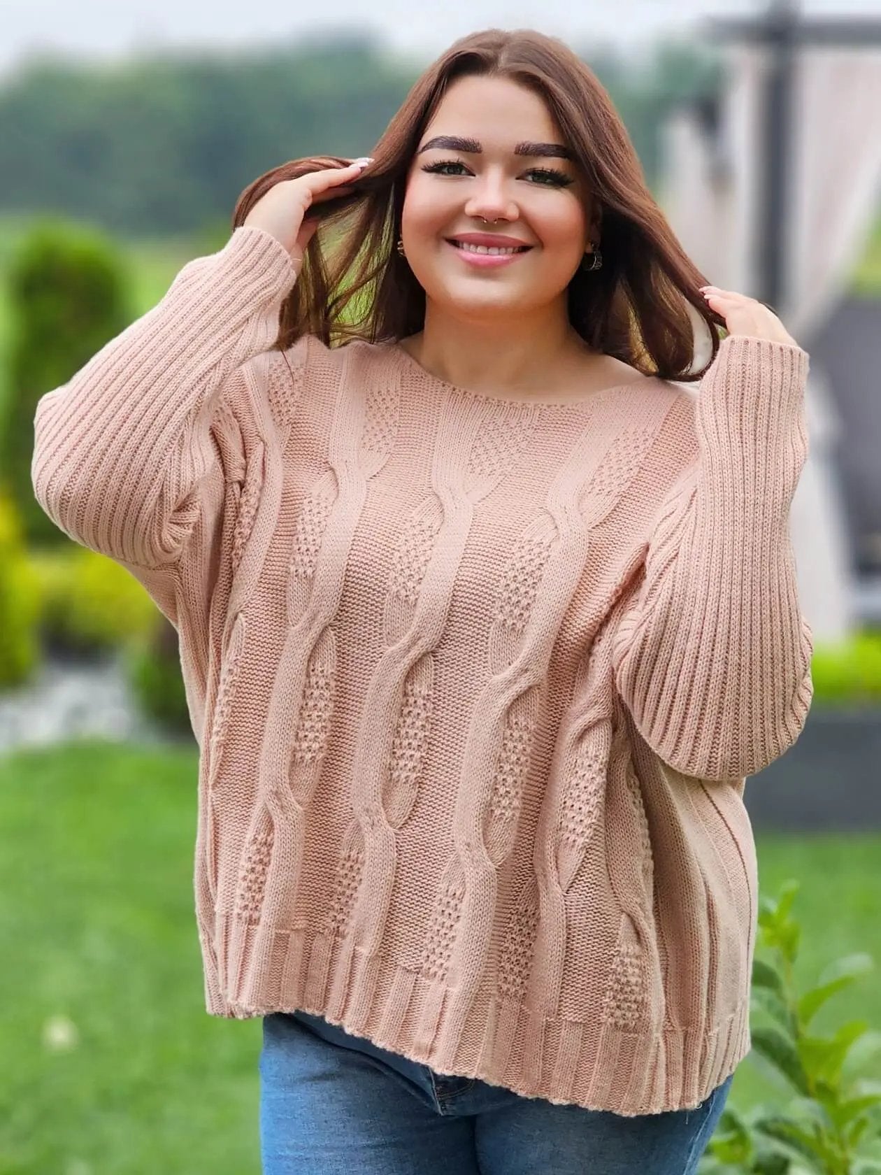 Sweter z pięknym splotem - różne kolory Stylowa XL