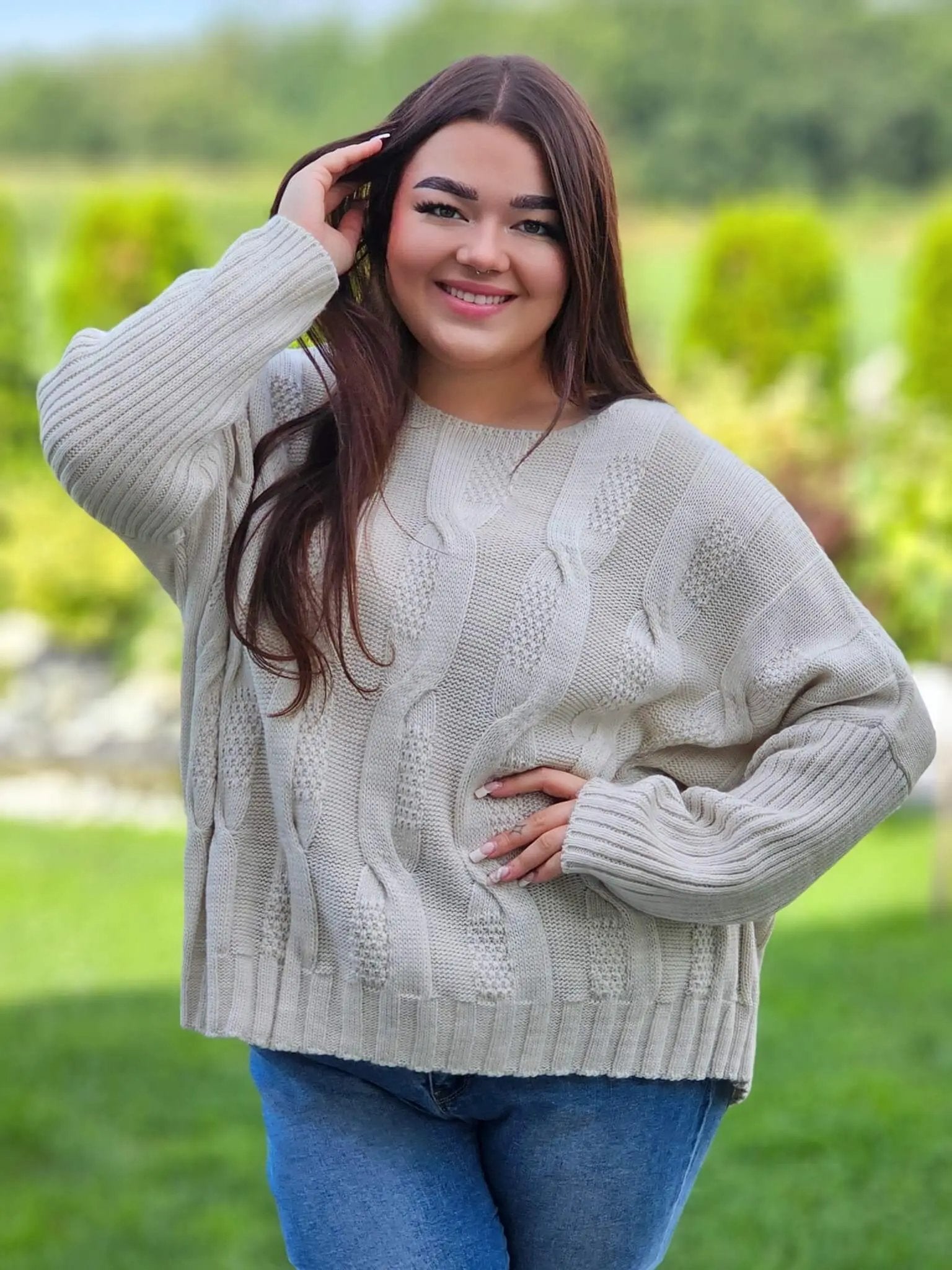 Sweter z pięknym splotem - różne kolory Stylowa XL