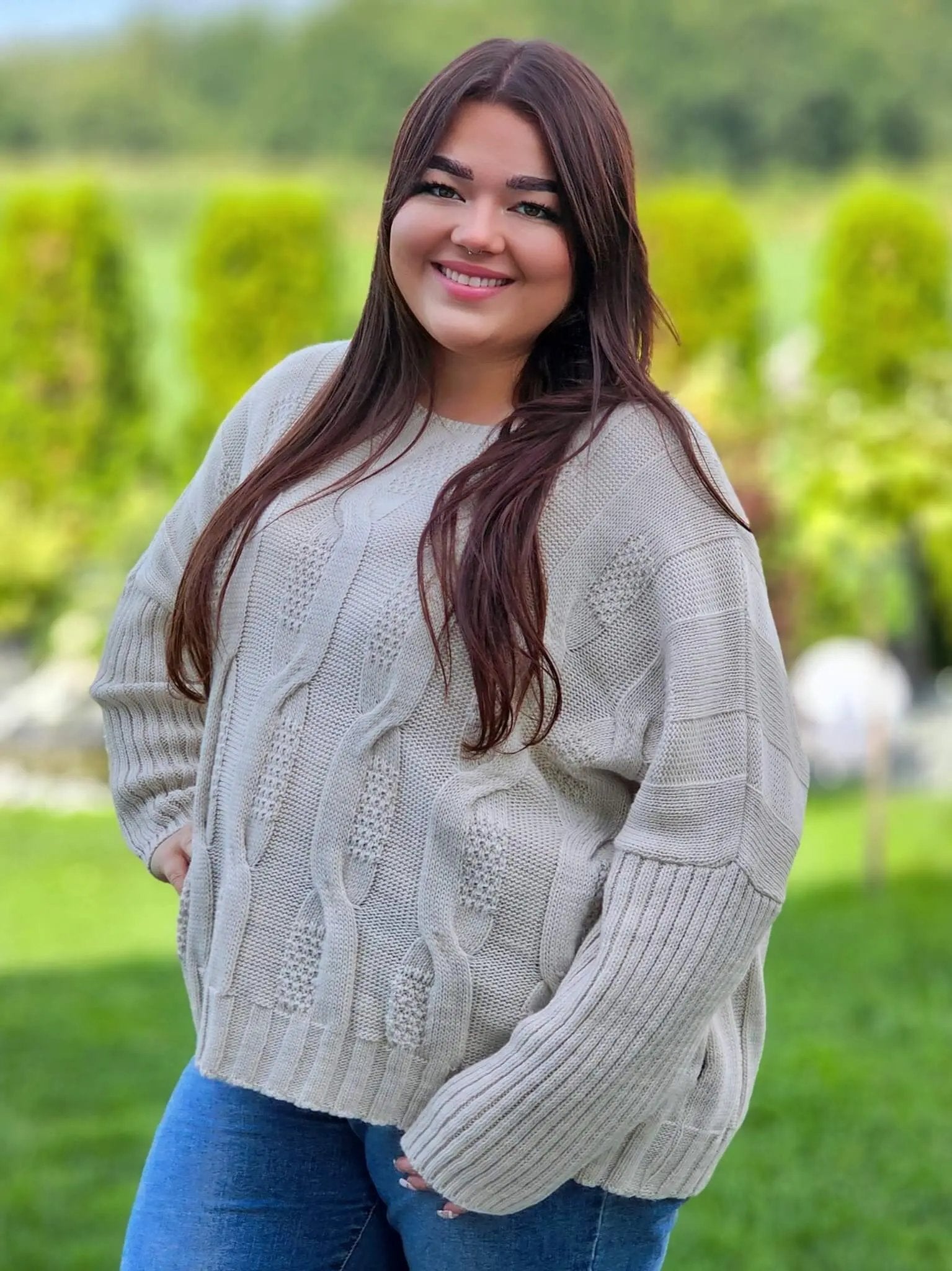 Sweter z pięknym splotem - różne kolory Stylowa XL