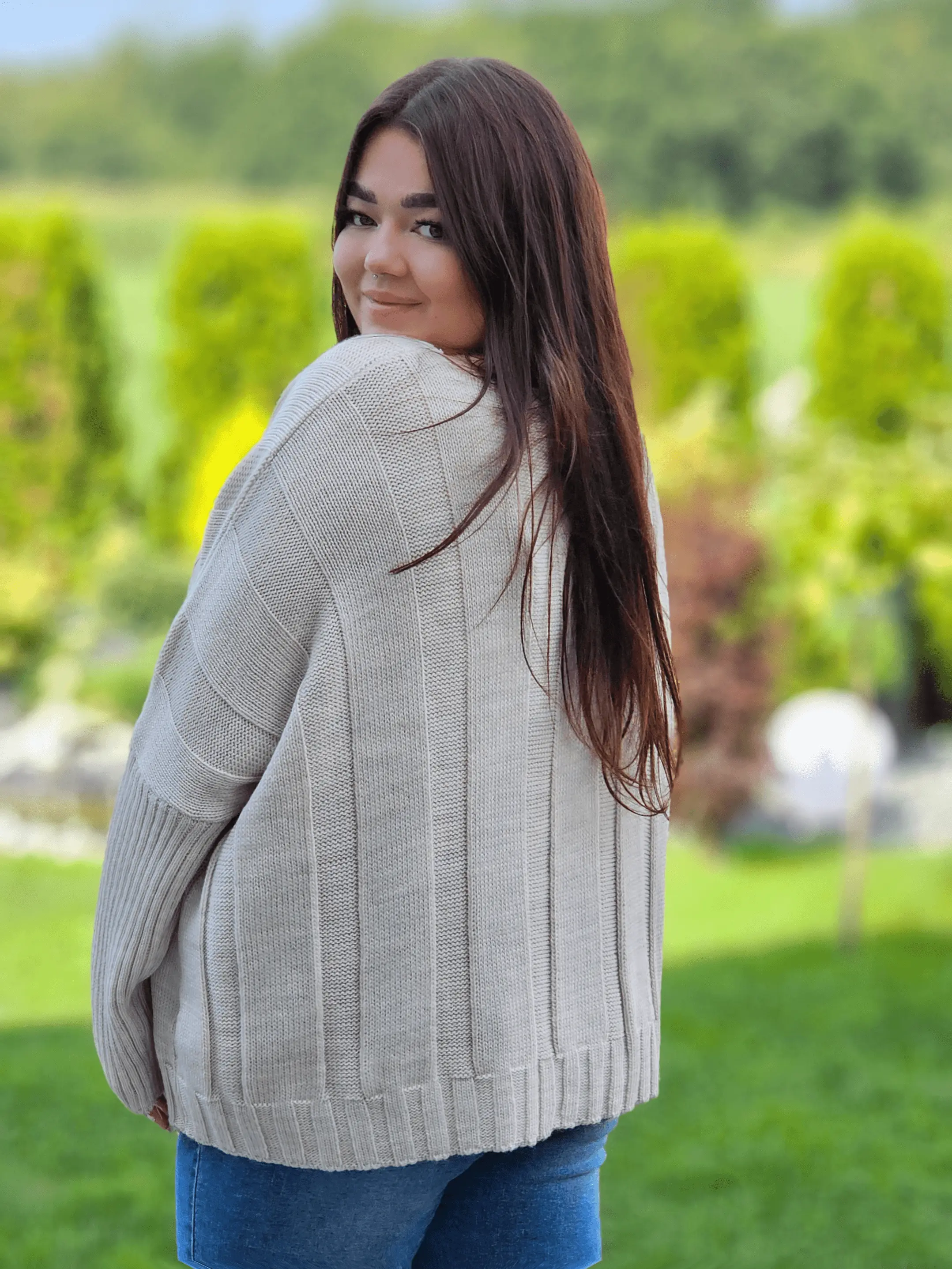 Sweter z pięknym splotem - różne kolory Stylowa XL