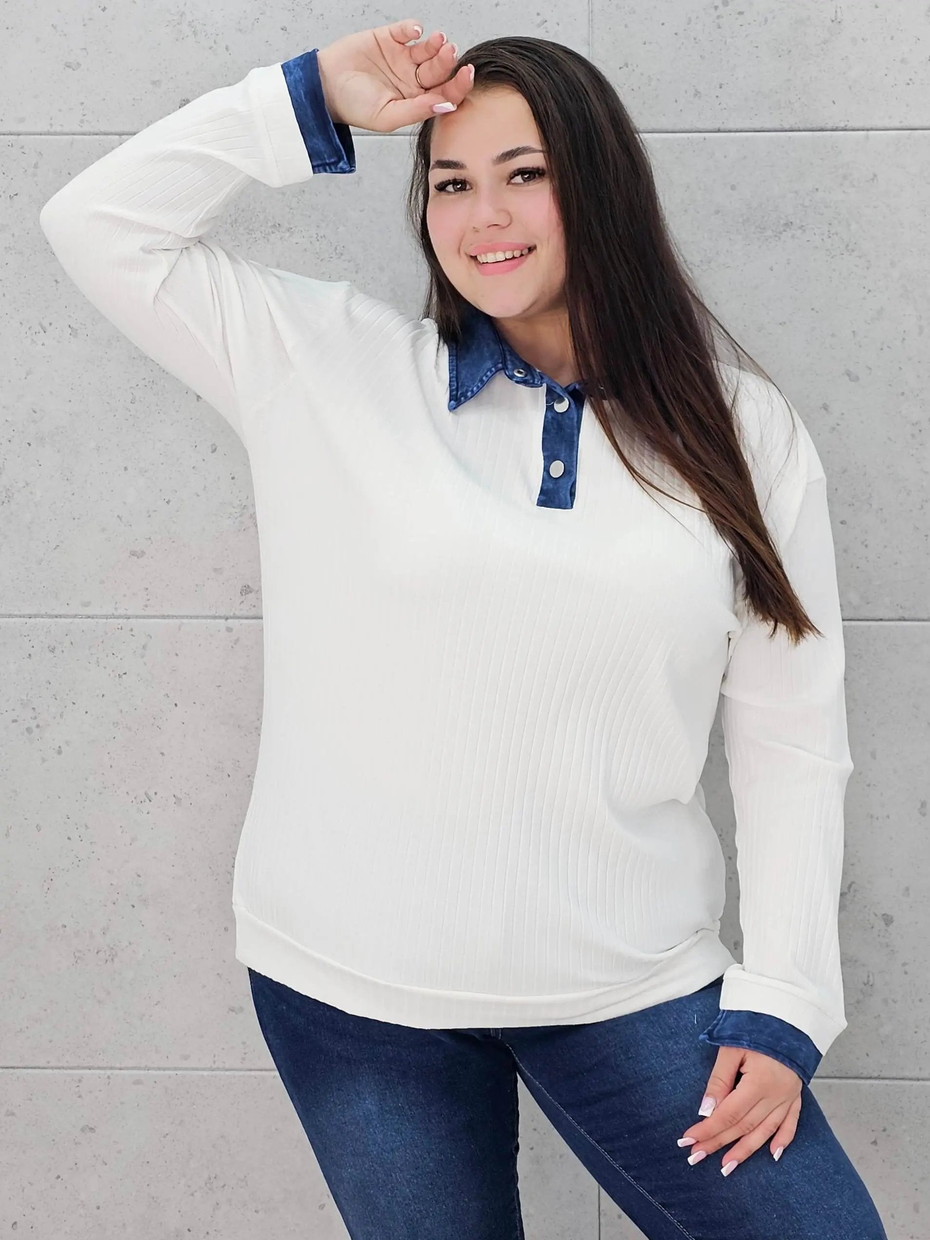Sweterkowa bluzka plus size z jeansowym kołnierzykiem Stylowa XL