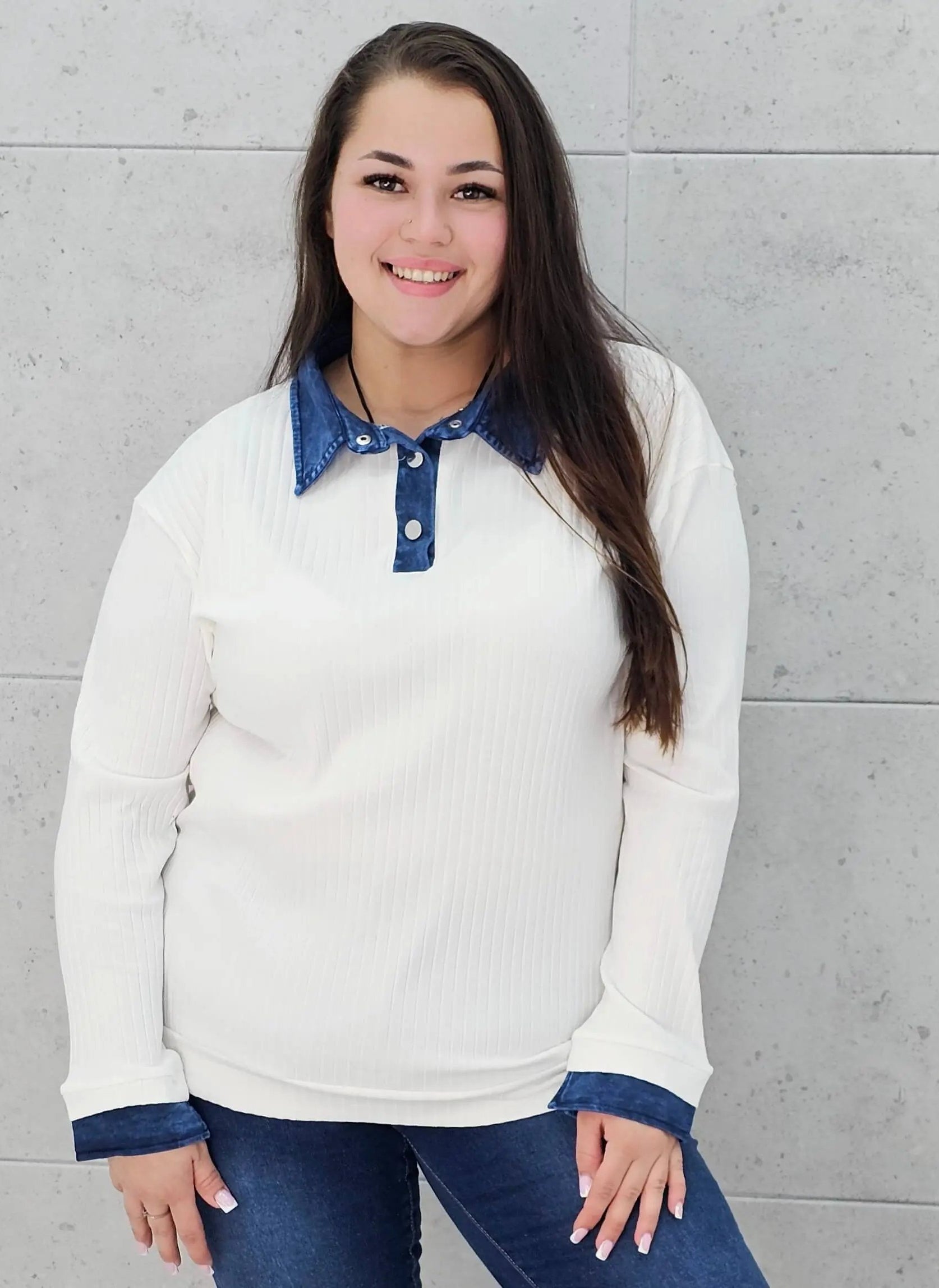Sweterkowa bluzka plus size z jeansowym kołnierzykiem Stylowa XL