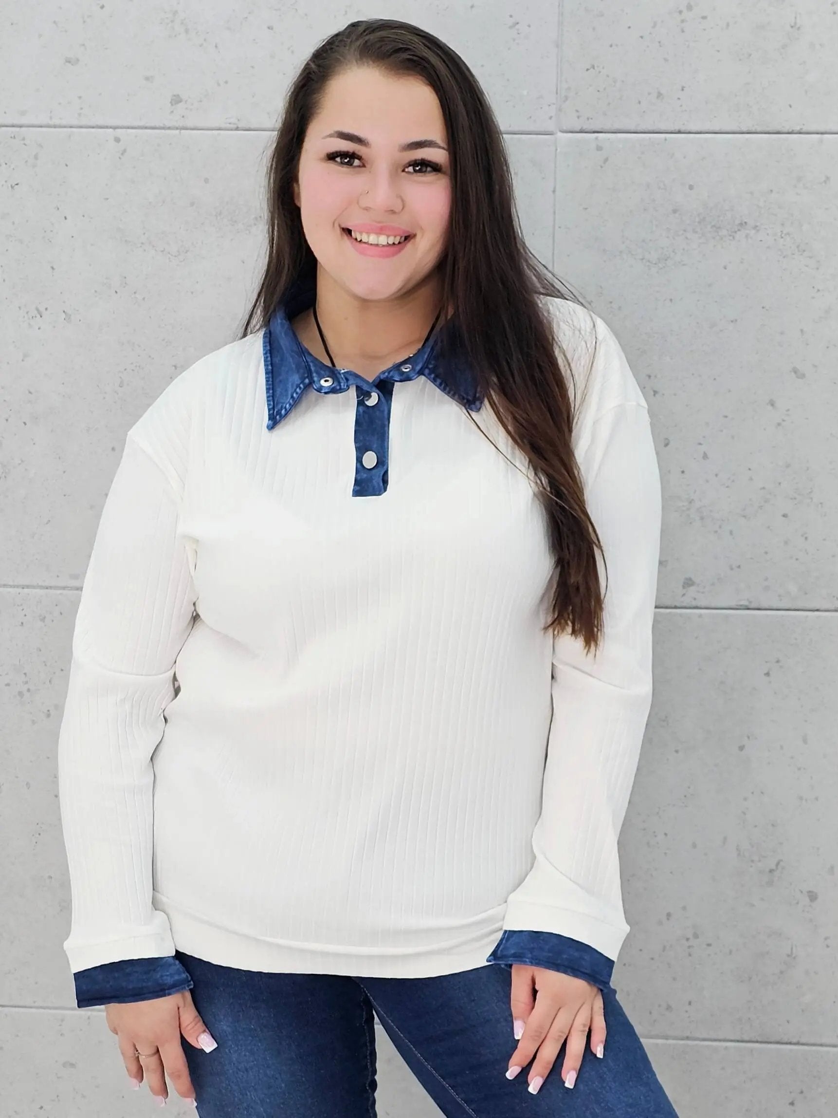 Sweterkowa bluzka plus size z jeansowym kołnierzykiem Stylowa XL