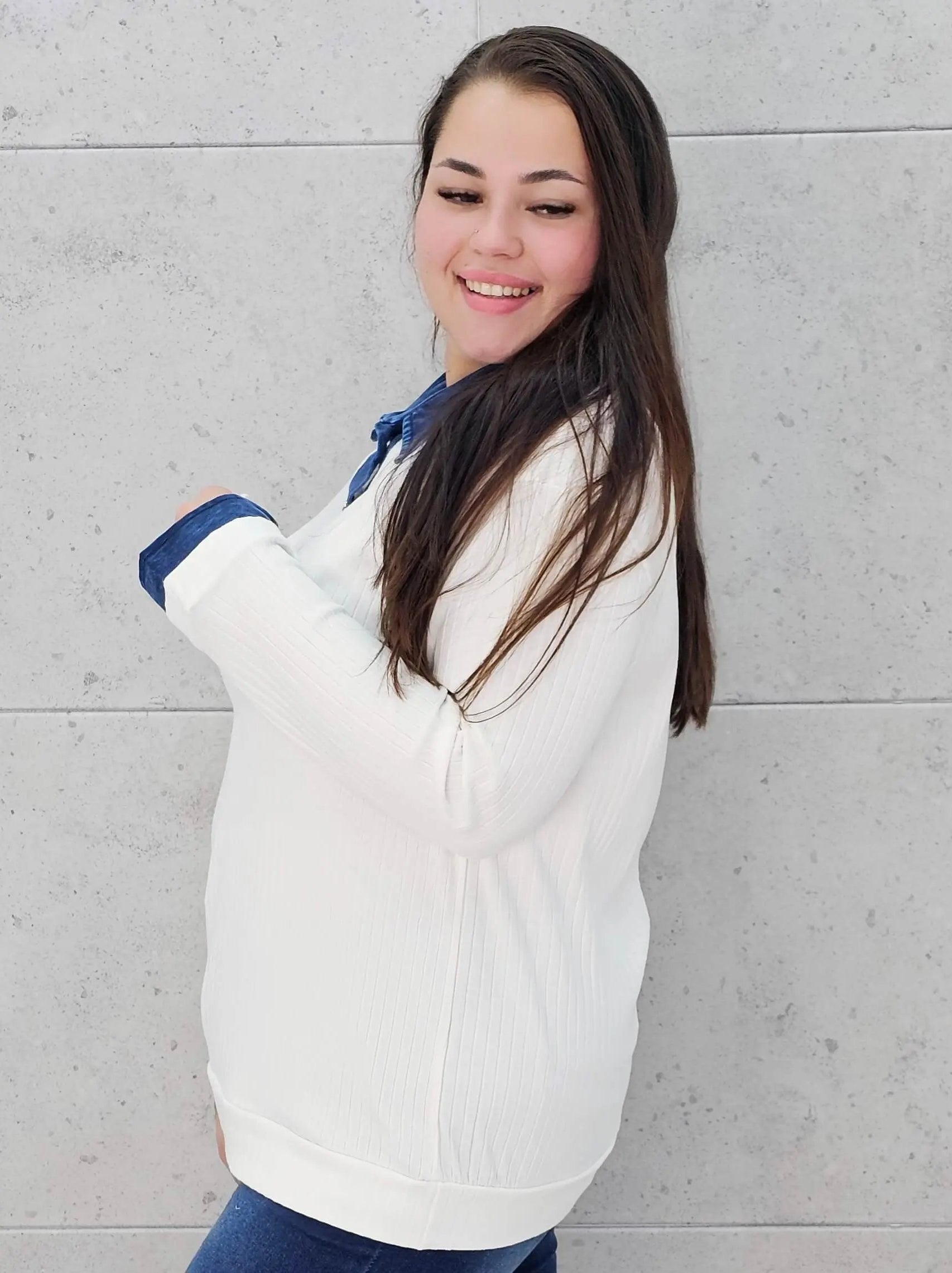 Sweterkowa bluzka plus size z jeansowym kołnierzykiem Stylowa XL