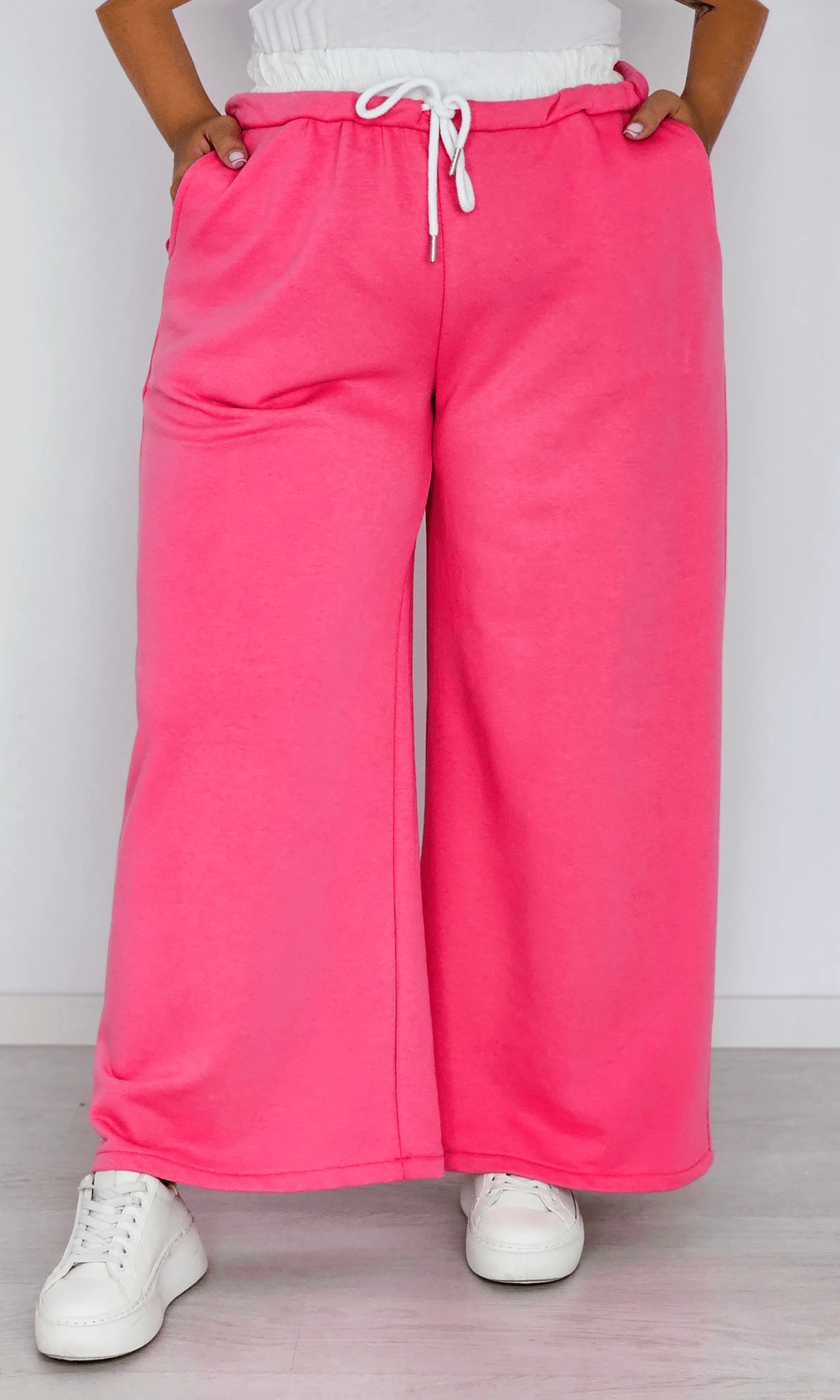 Szerokie spodnie dresowe z wiązaniem Stylowa XL