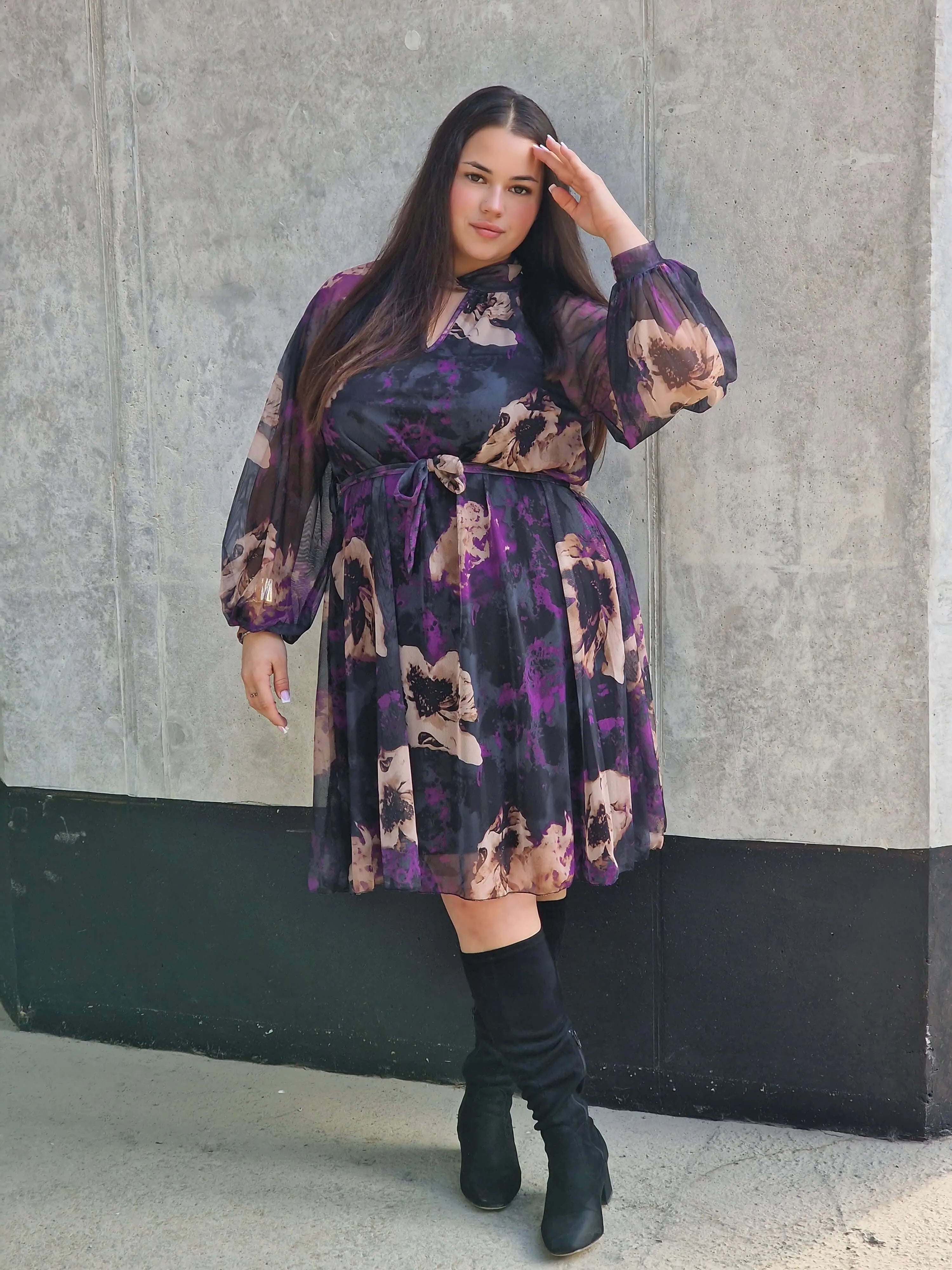 Szyfonowa sukienka plus size w kwiaty – elegancja i lekkość Stylowa XL Stylowa XL