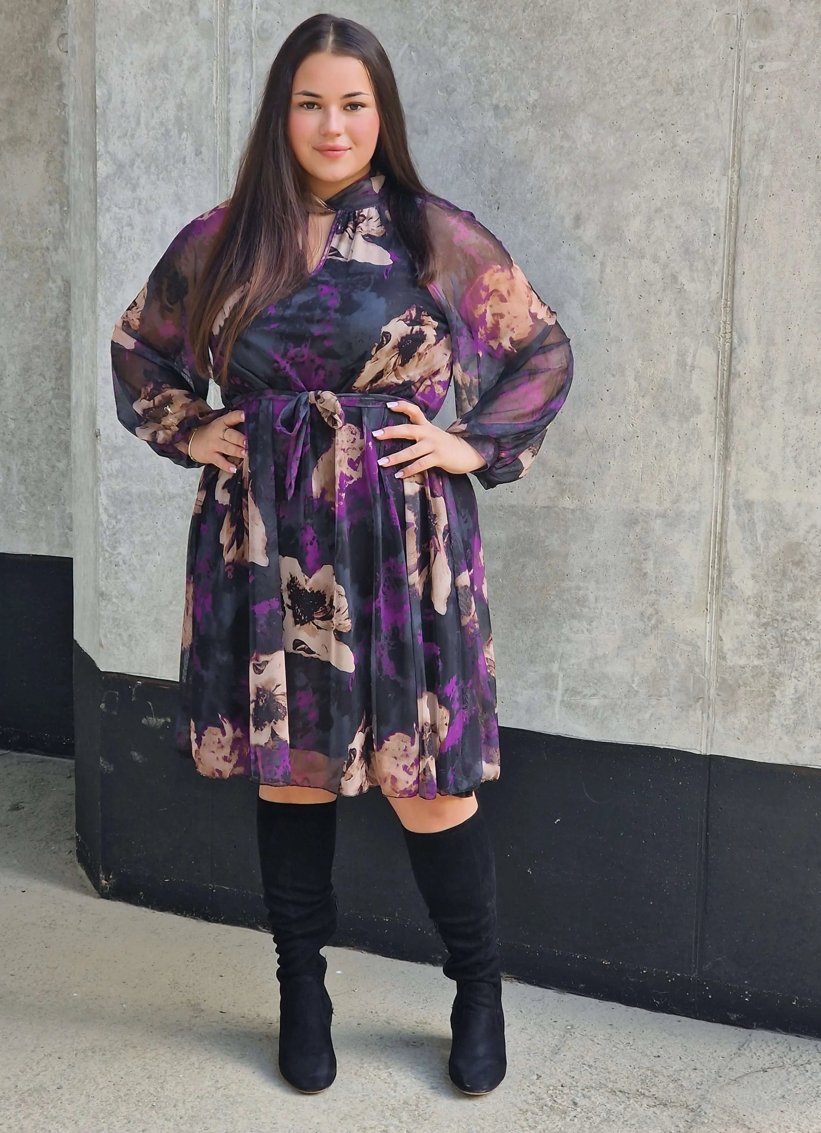 Szyfonowa sukienka plus size w kwiaty – elegancja i lekkość Stylowa XL Stylowa XL