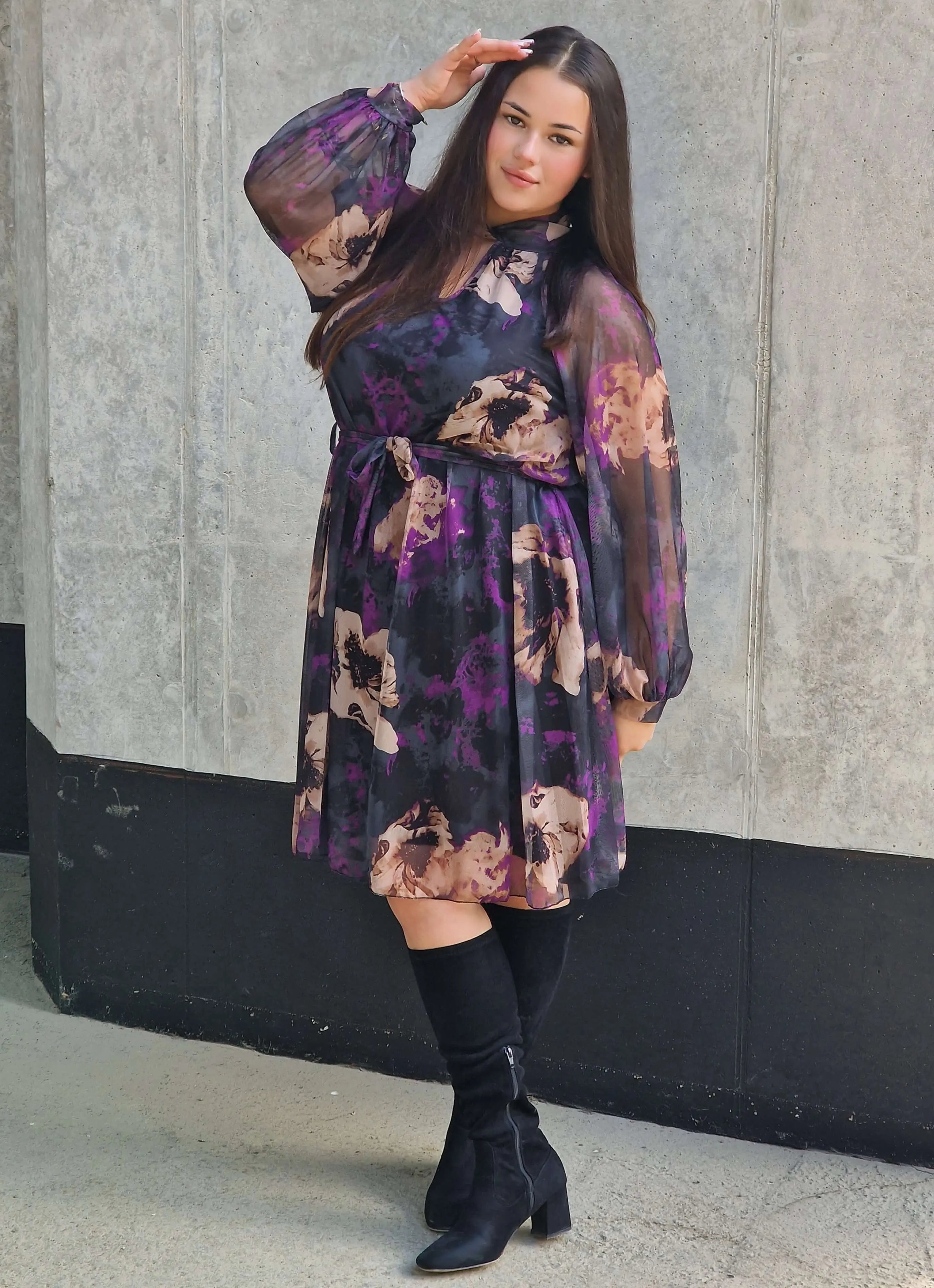 Szyfonowa sukienka plus size w kwiaty – elegancja i lekkość Stylowa XL Stylowa XL