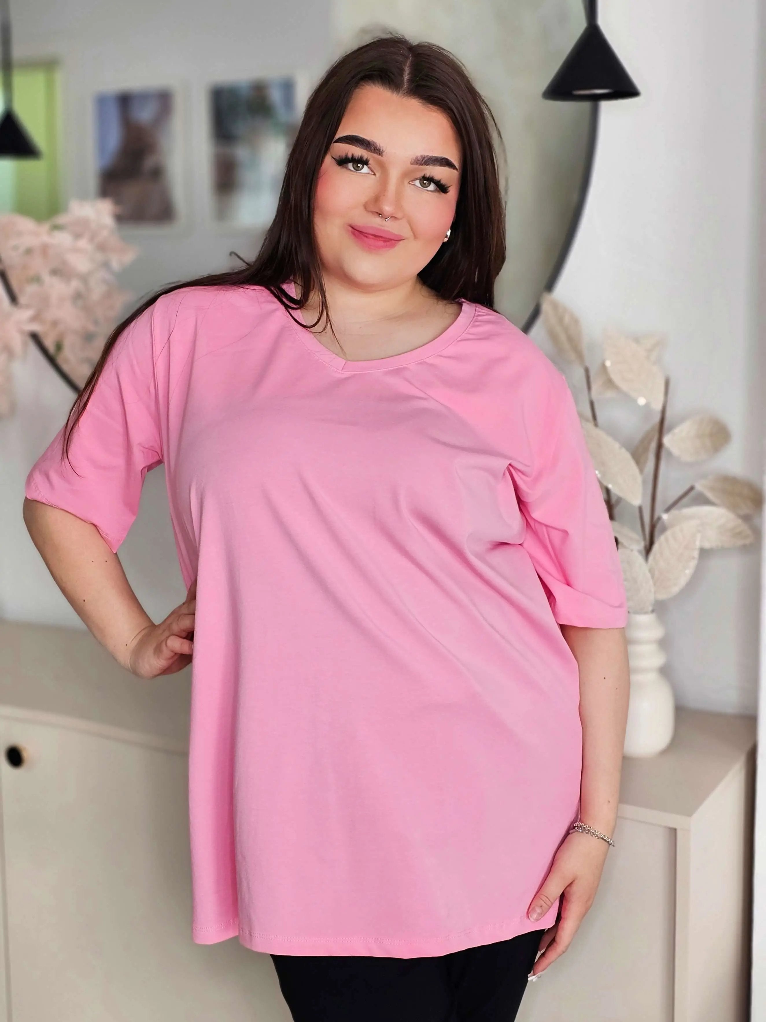 T-shirt basic z dekoltem V – komfortowa baza w wielu kolorach Stylowa XL