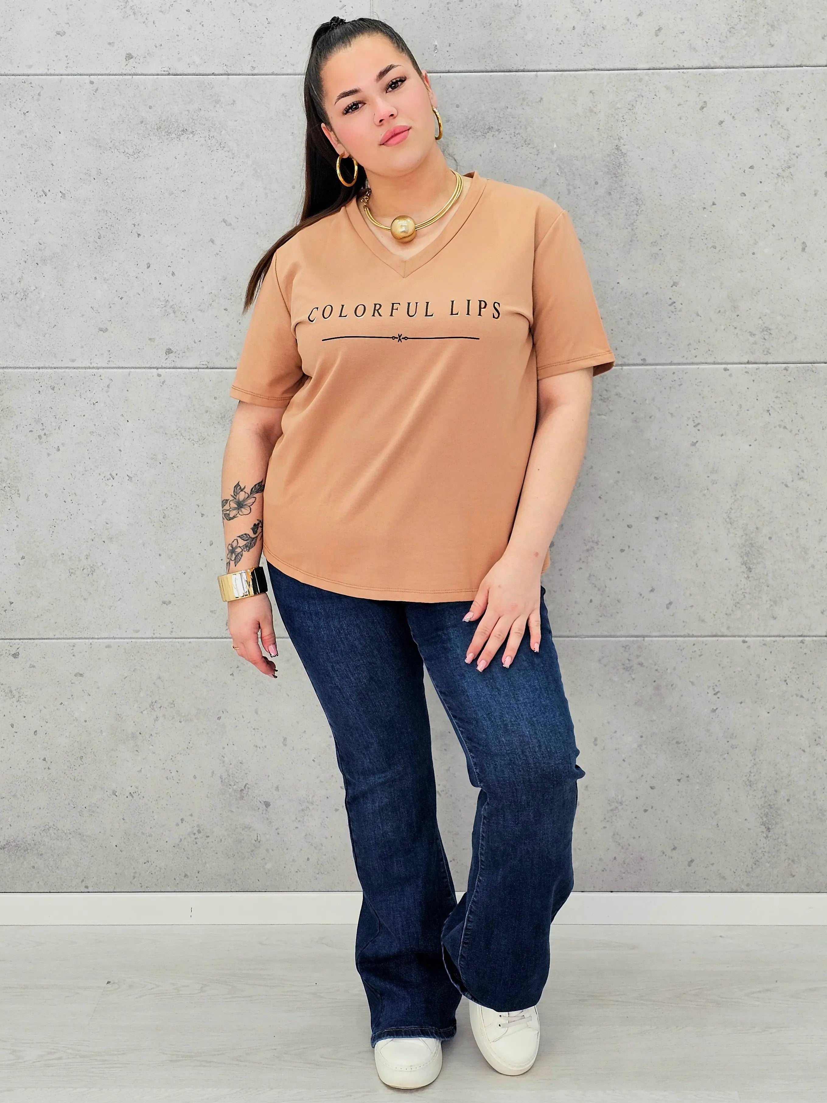T-shirt plus size z nadrukiem – wygodne i stylowe bluzki XXL Stylowa XL