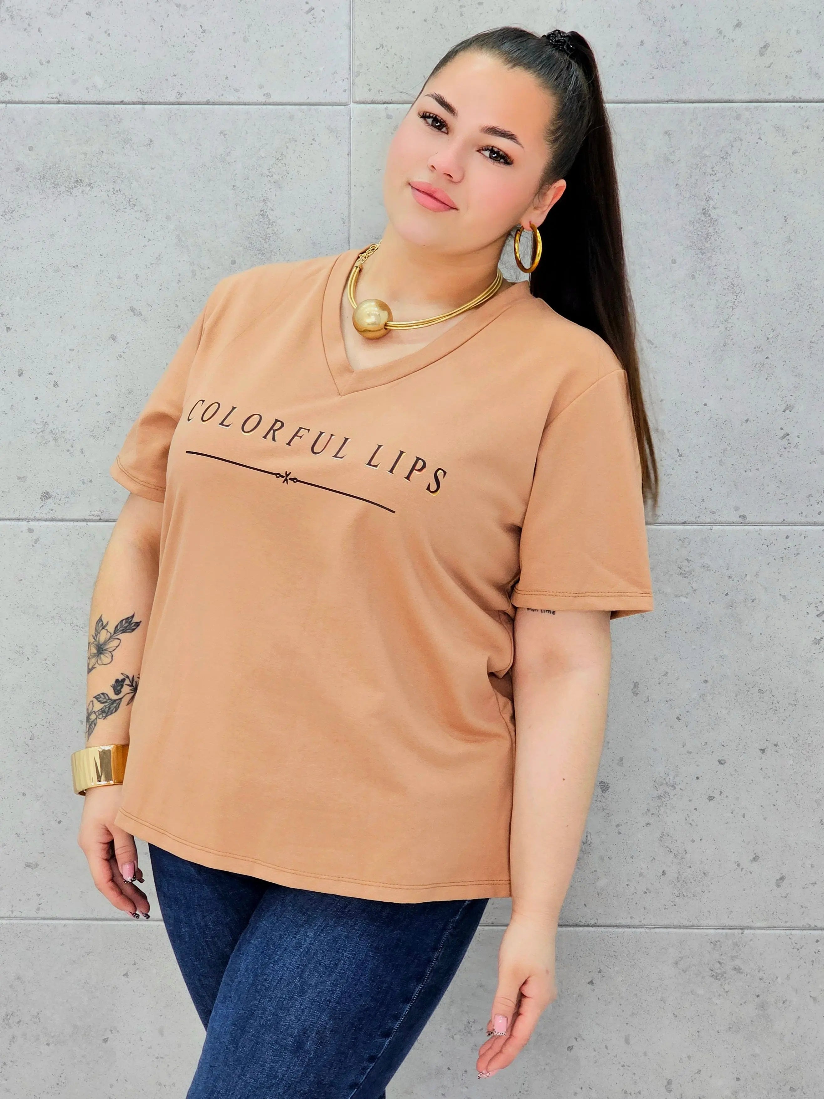 T-shirt plus size z nadrukiem – wygodne i stylowe bluzki XXL Stylowa XL