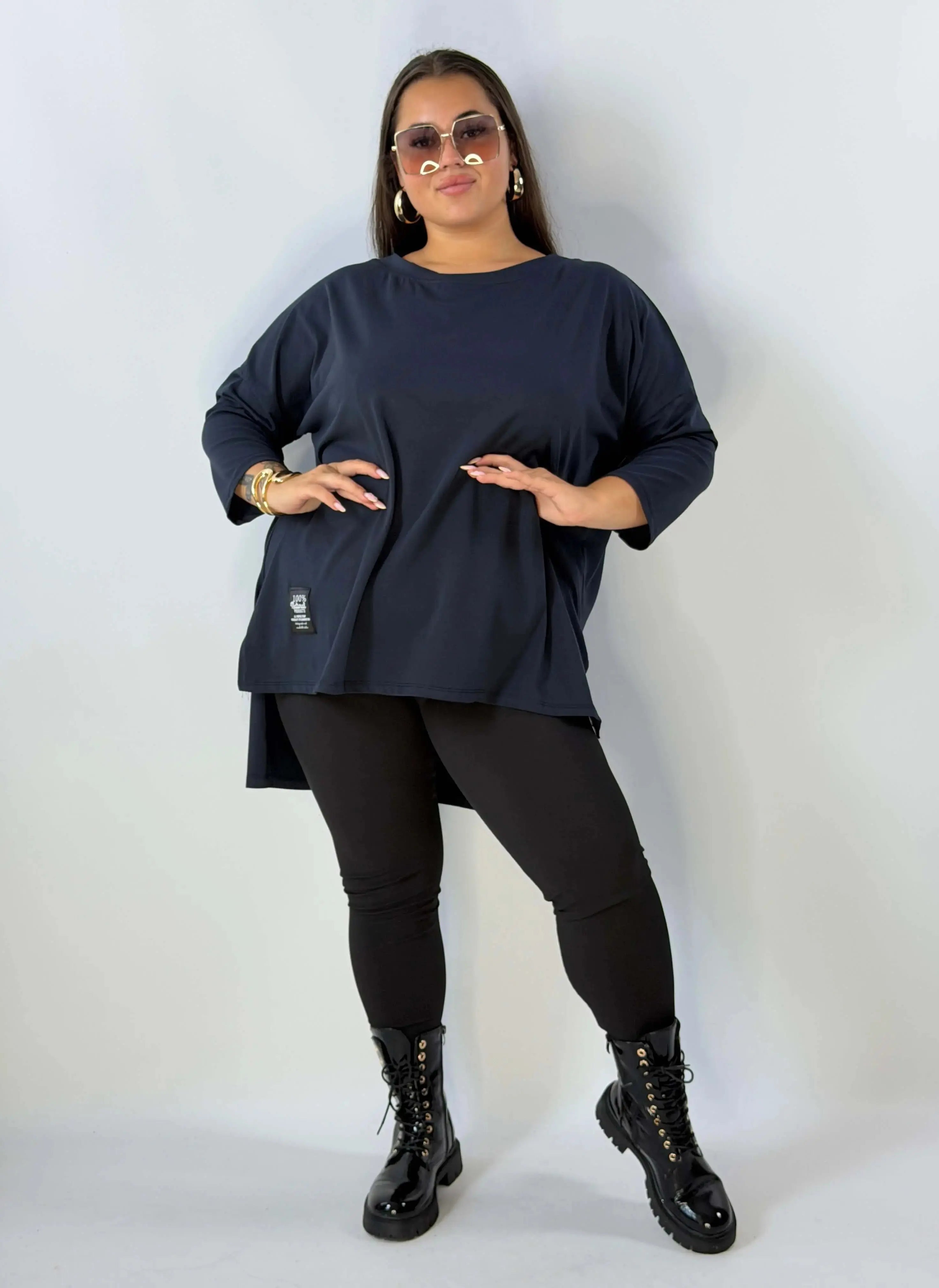 Tunika damska Plus Size z wydłużonym tyłem – wygoda i ponadczasowy styl Stylowa XL