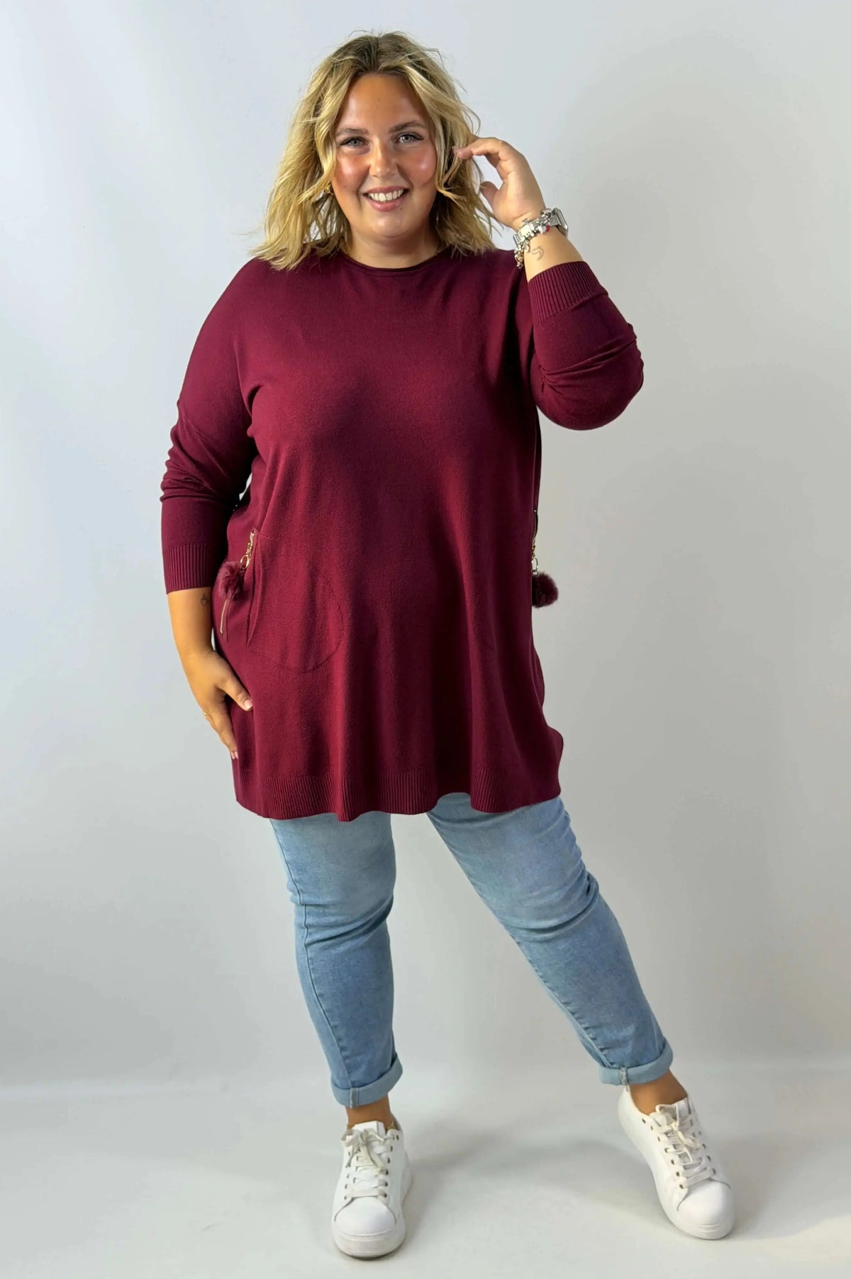 Tunika sweterkowa Plus Size z kieszeniami i ozdobnym pomponem Stylowa XL