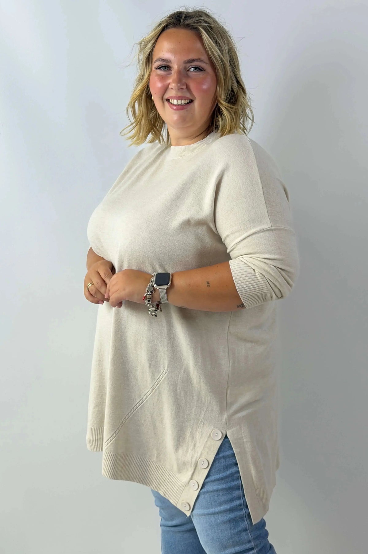 Tunika sweterkowa Plus Size z ozdobnymi guzikami po bokach Stylowa XL