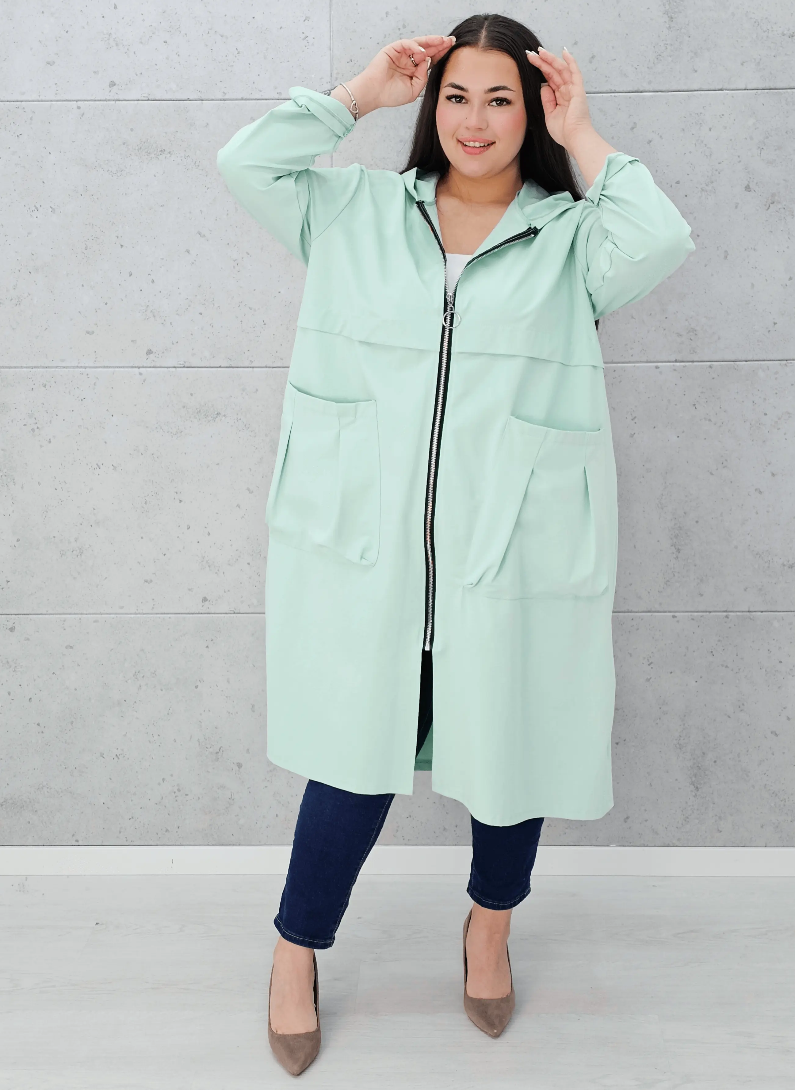 Wiosenna lekkość – płaszcz, który zachwyca stylem Stylowa XL