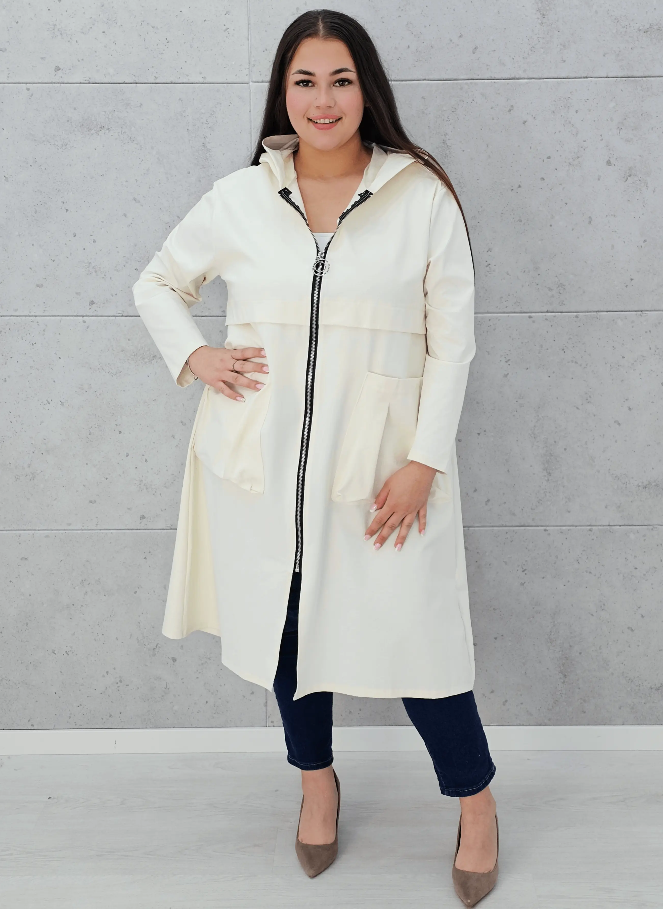 Wiosenna lekkość – płaszcz, który zachwyca stylem Stylowa XL