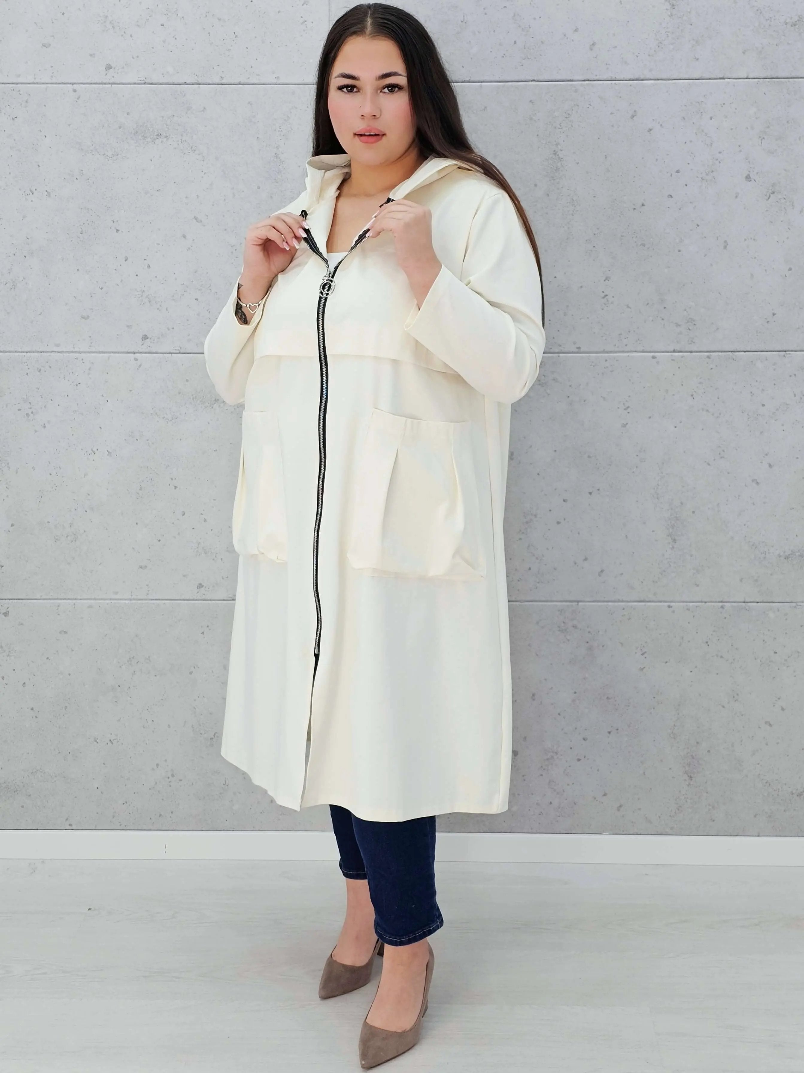 Wiosenna lekkość – płaszcz, który zachwyca stylem Stylowa XL