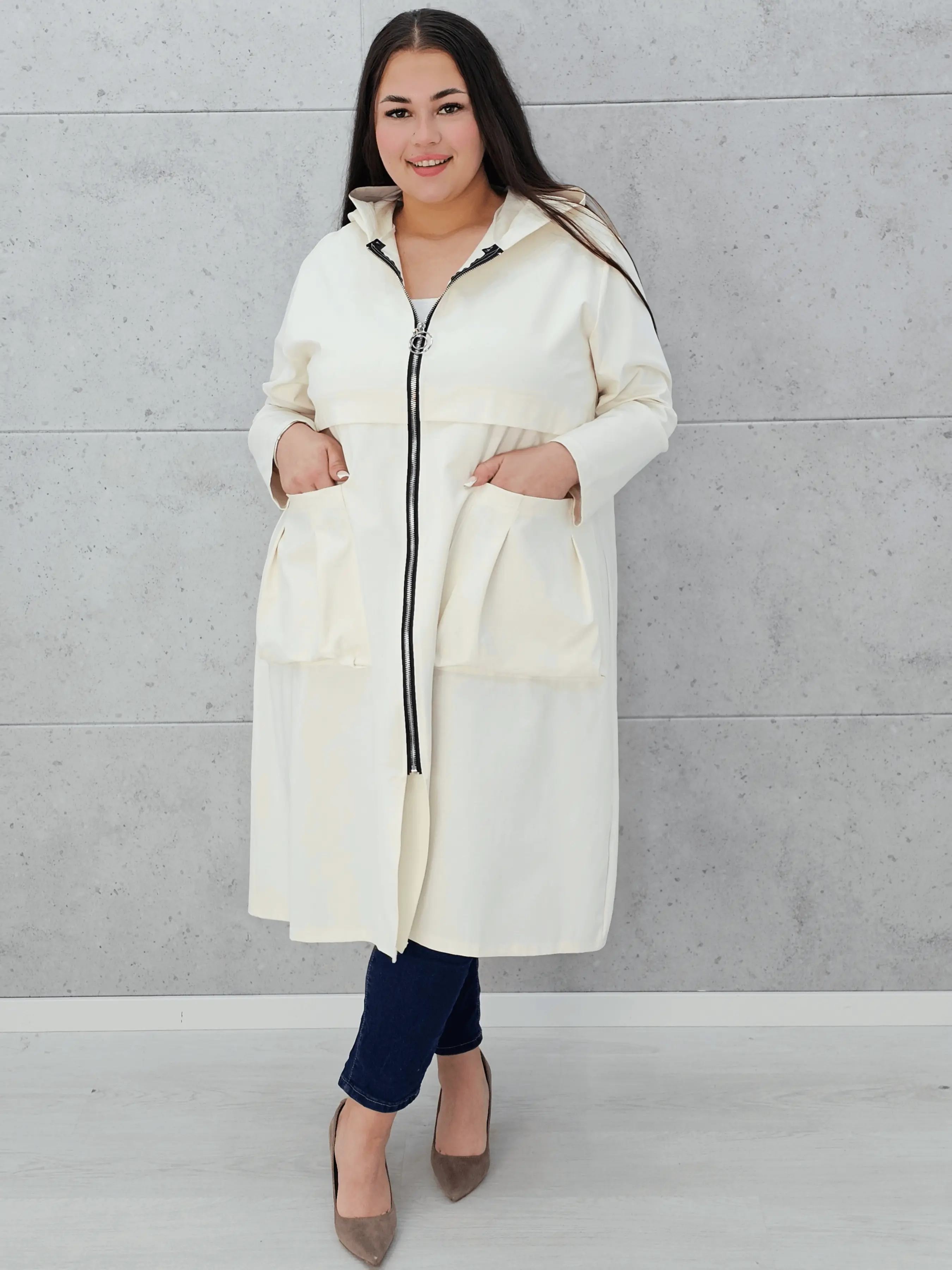 Wiosenna lekkość – płaszcz, który zachwyca stylem Stylowa XL