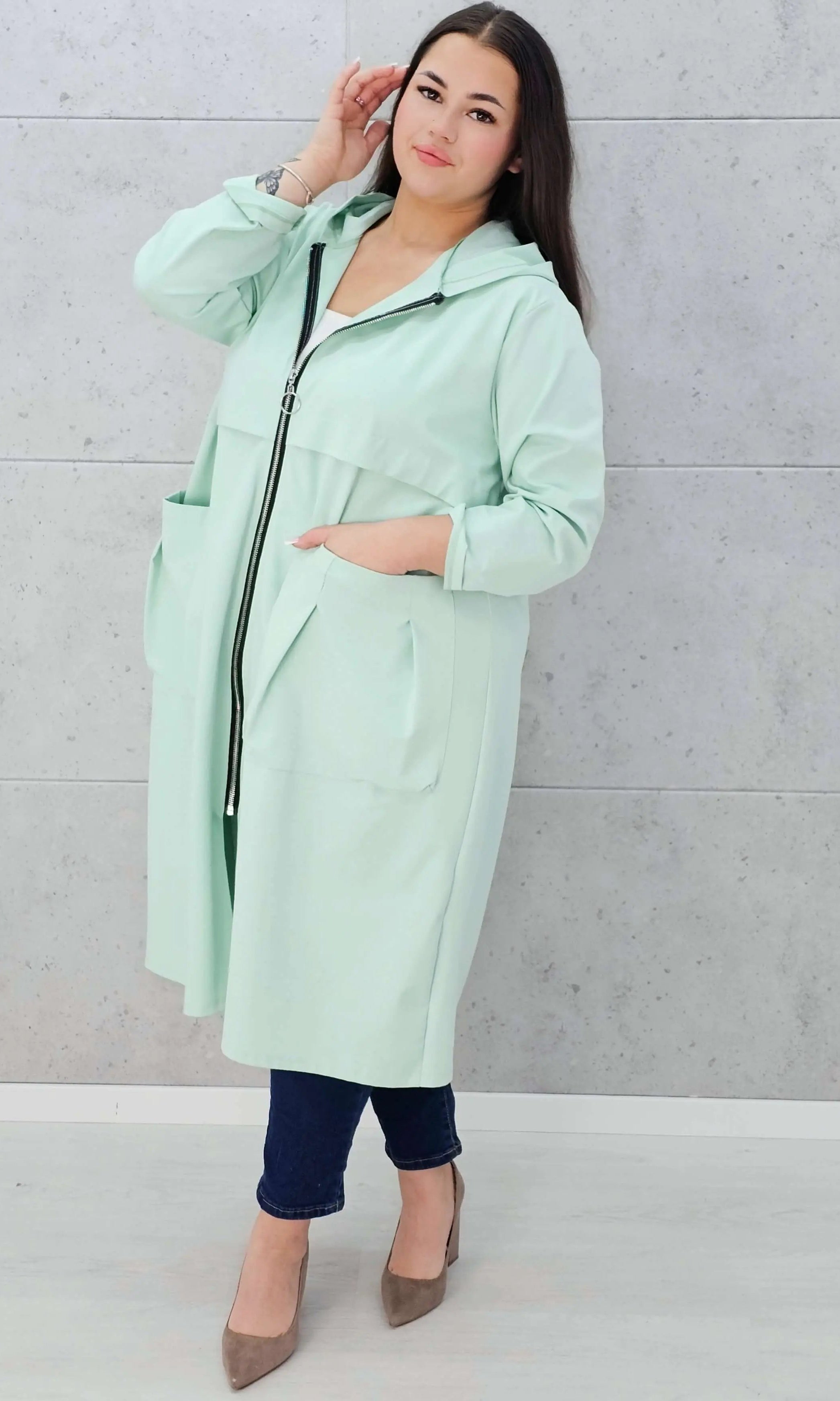 Wiosenna lekkość – płaszcz, który zachwyca stylem Stylowa XL