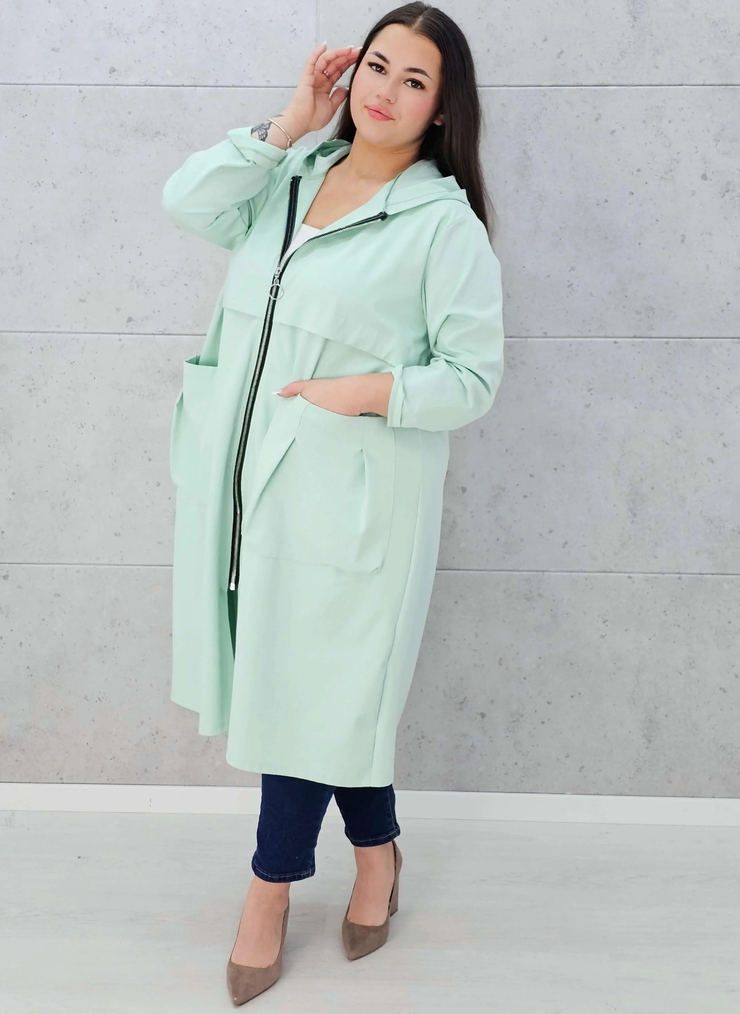 Wiosenna lekkość – płaszcz, który zachwyca stylem Stylowa XL