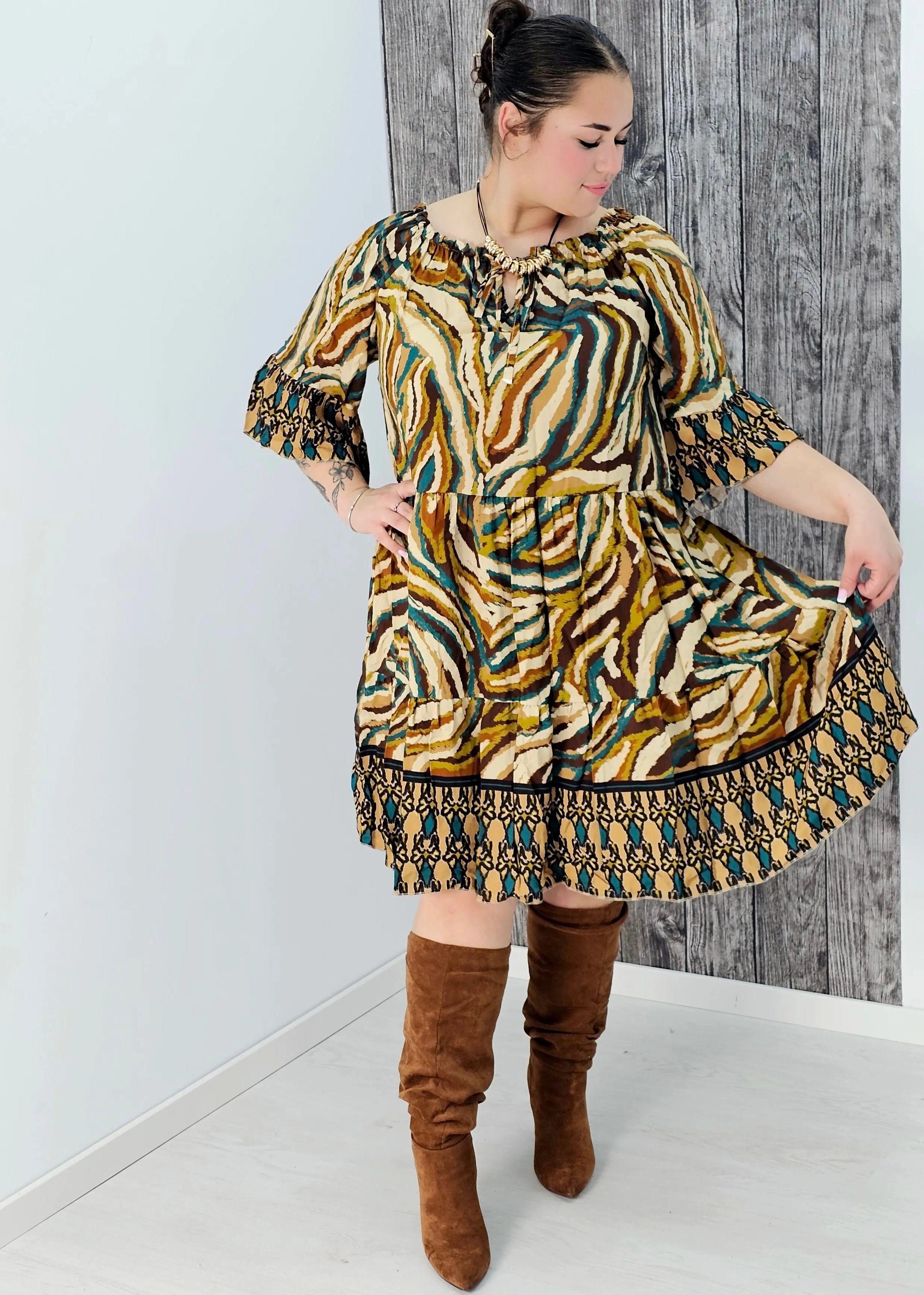 Zjawiskowa sukienka o pięknym wzorze Stylowa XL