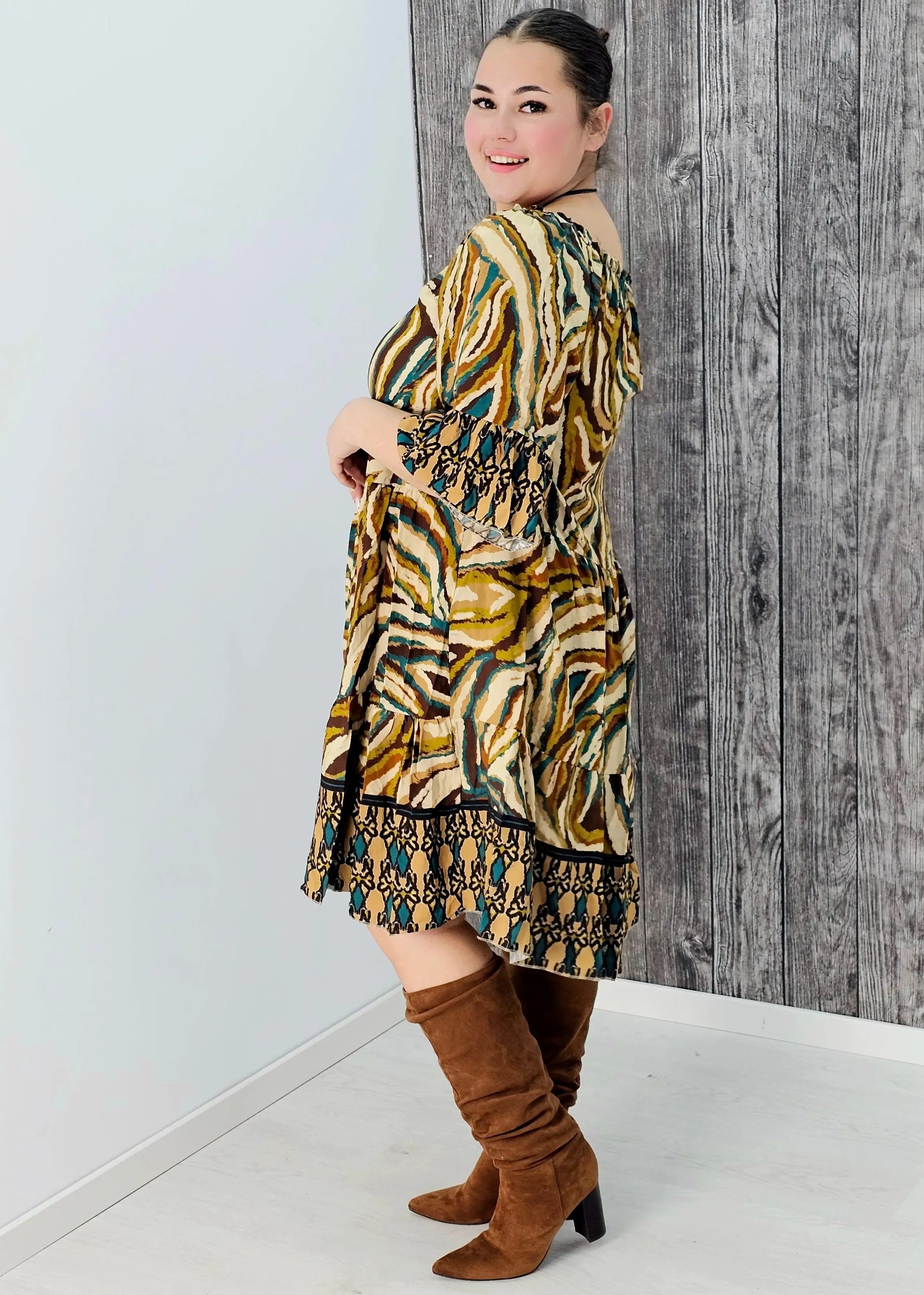 Zjawiskowa sukienka o pięknym wzorze Stylowa XL