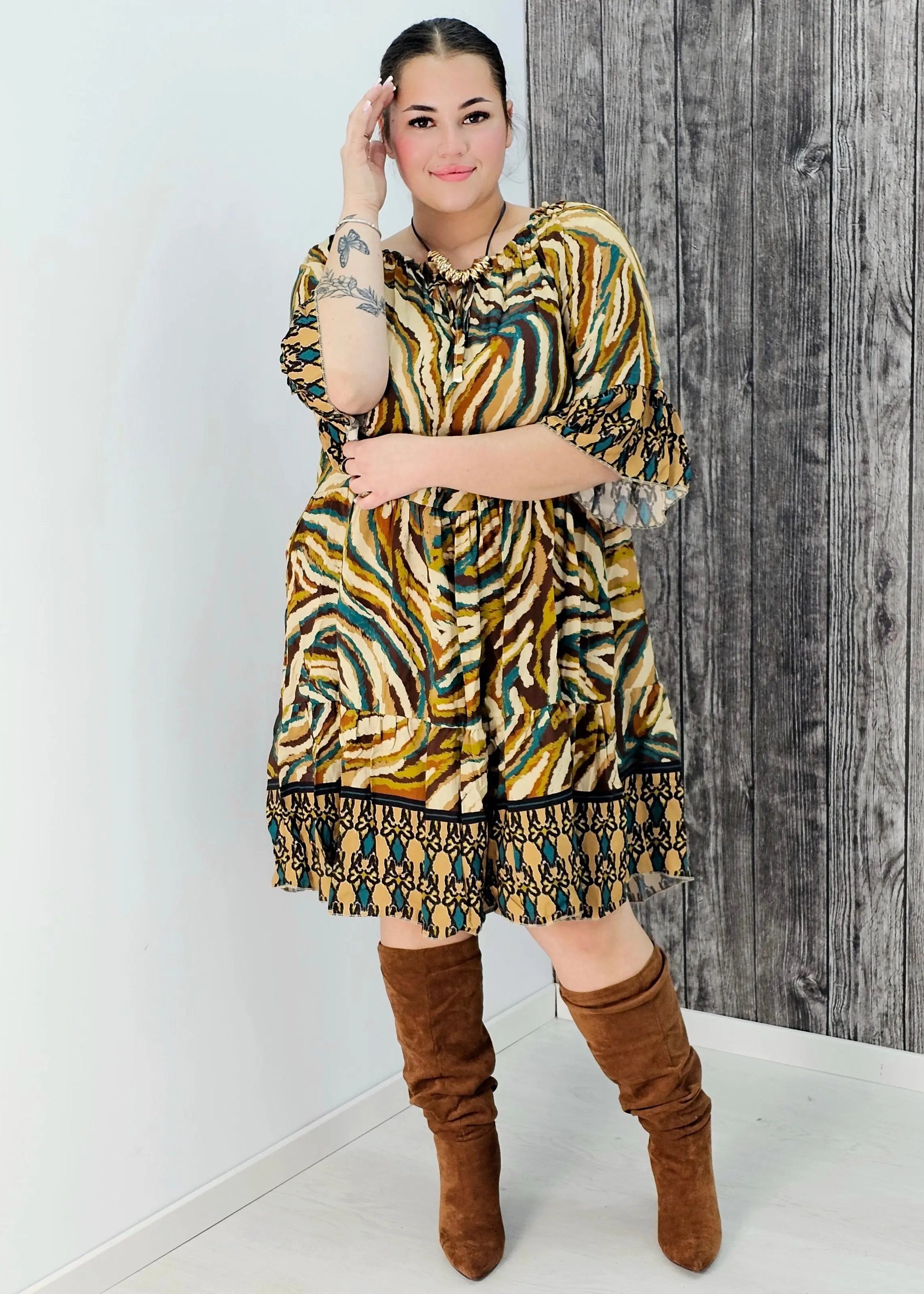 Zjawiskowa sukienka o pięknym wzorze Stylowa XL