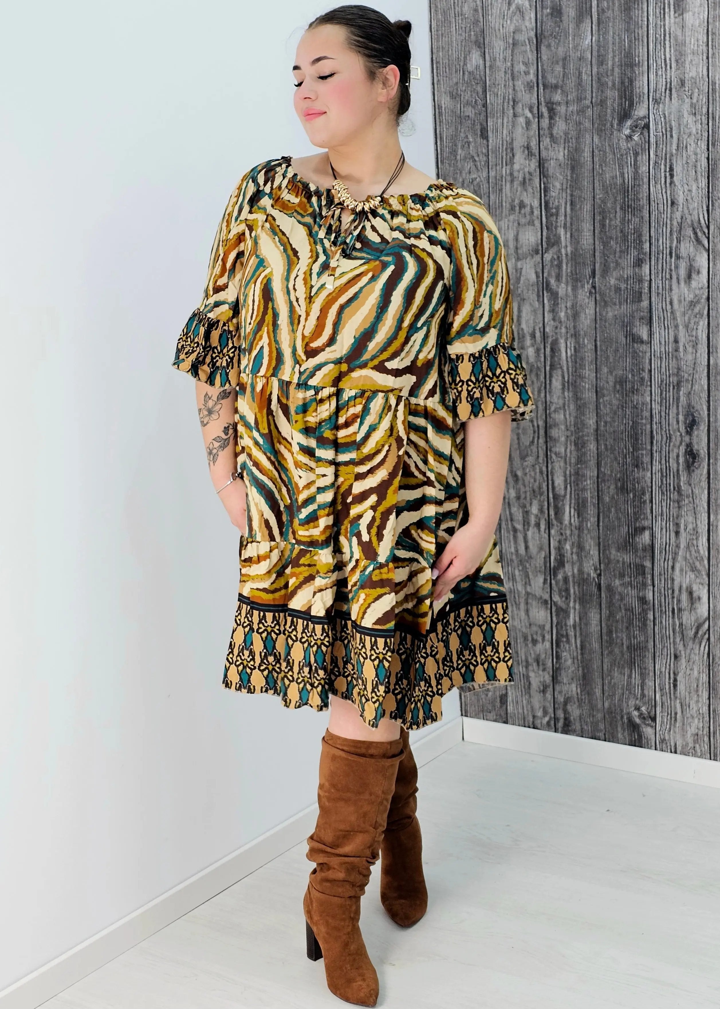 Zjawiskowa sukienka o pięknym wzorze Stylowa XL