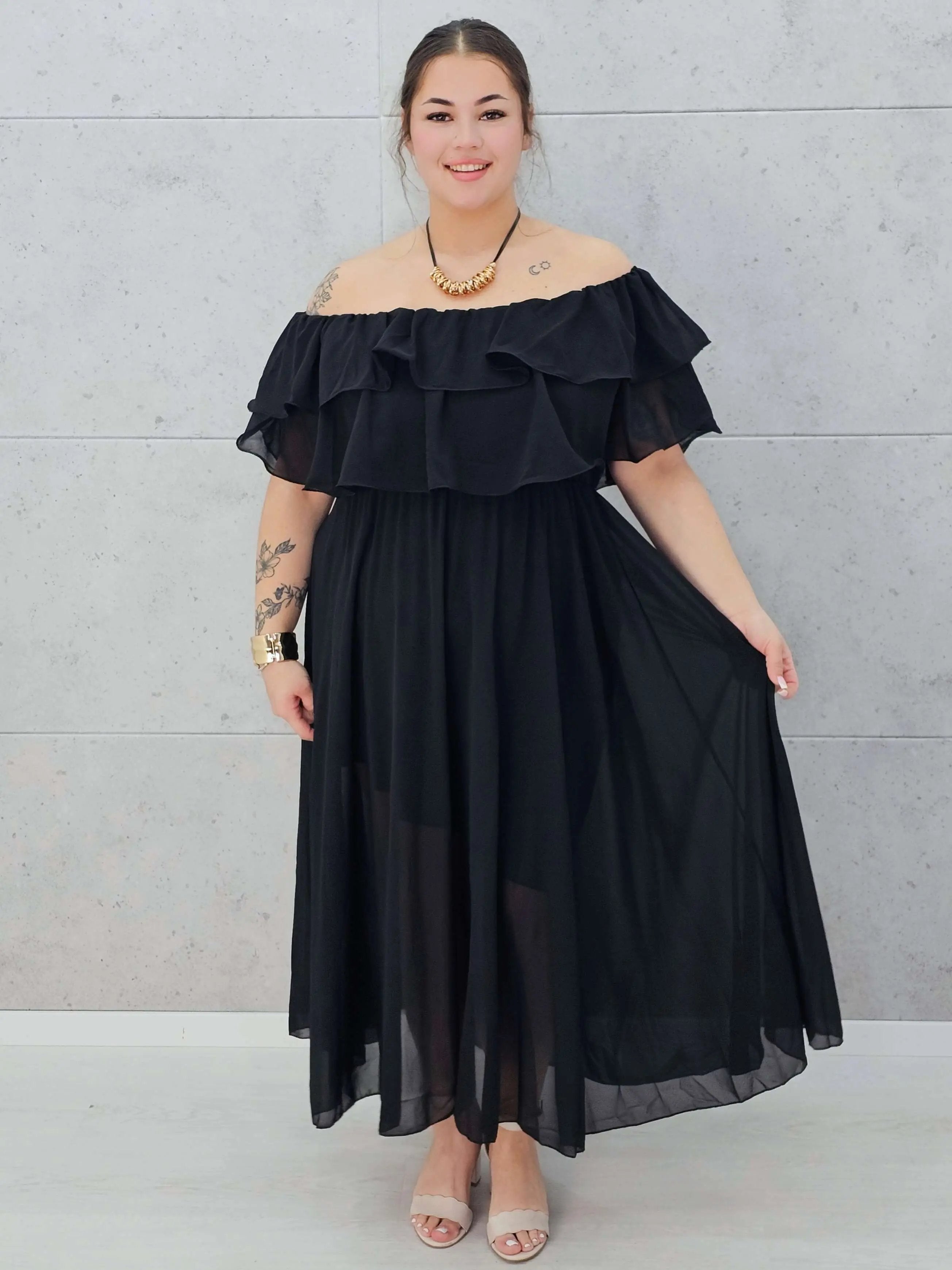 Zwiewna sukienka hiszpanka z efektowną falbaną Stylowa XL