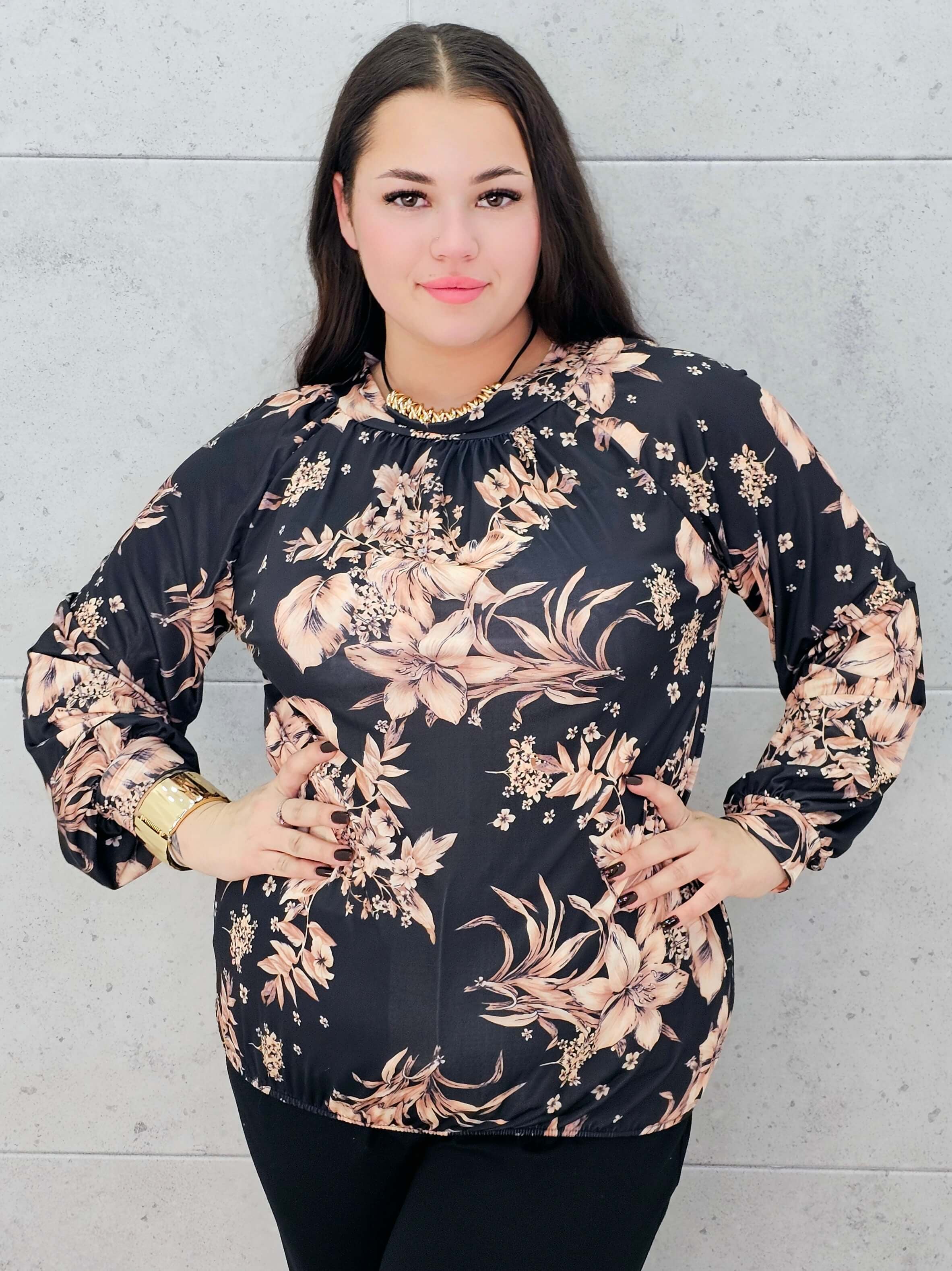 bluzka w kwiaty beżowo-czarna plus size Stylowa XL – kwiaty