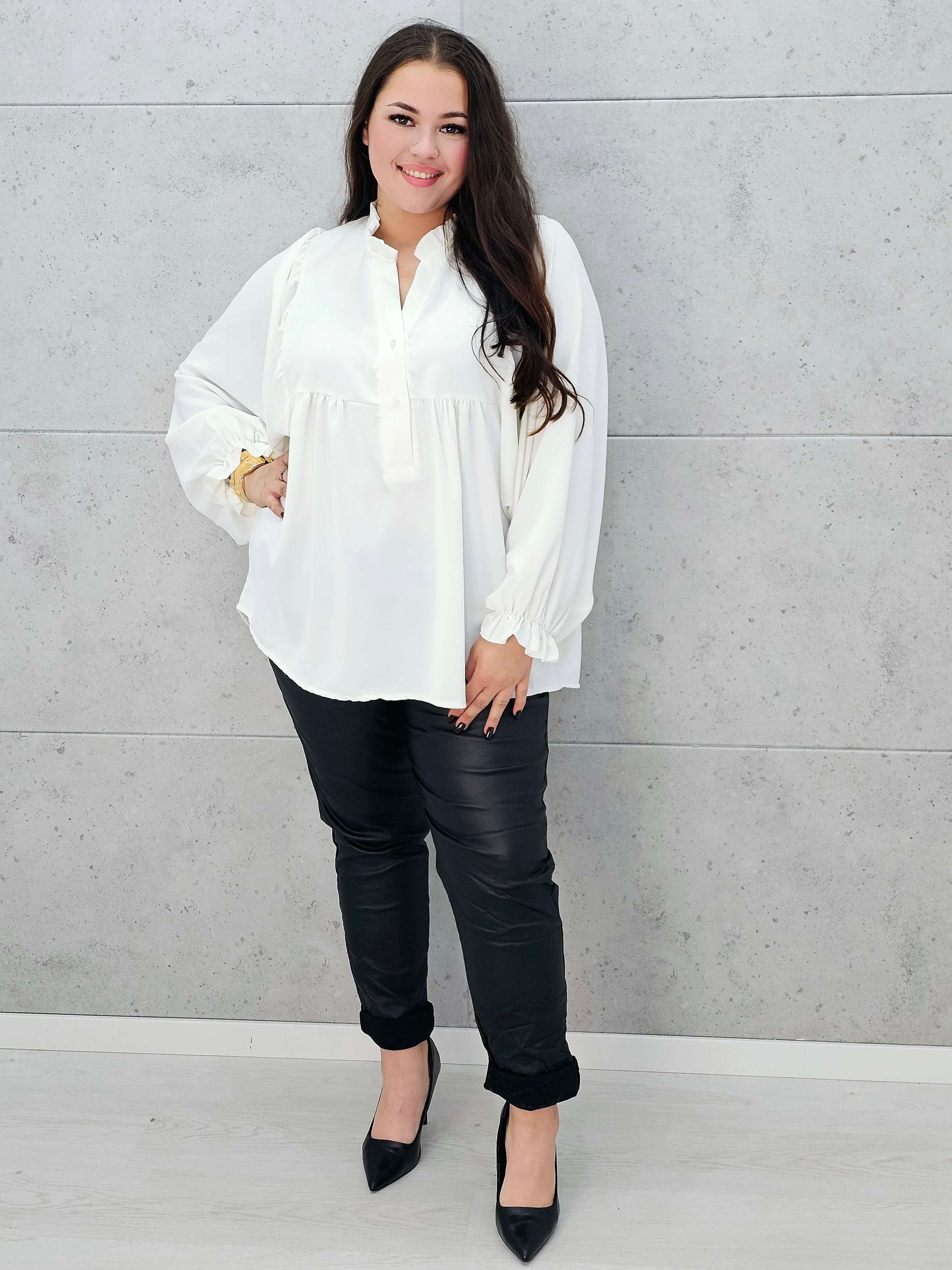 bluzka z bufiastymi rękawami biała plus size –całość