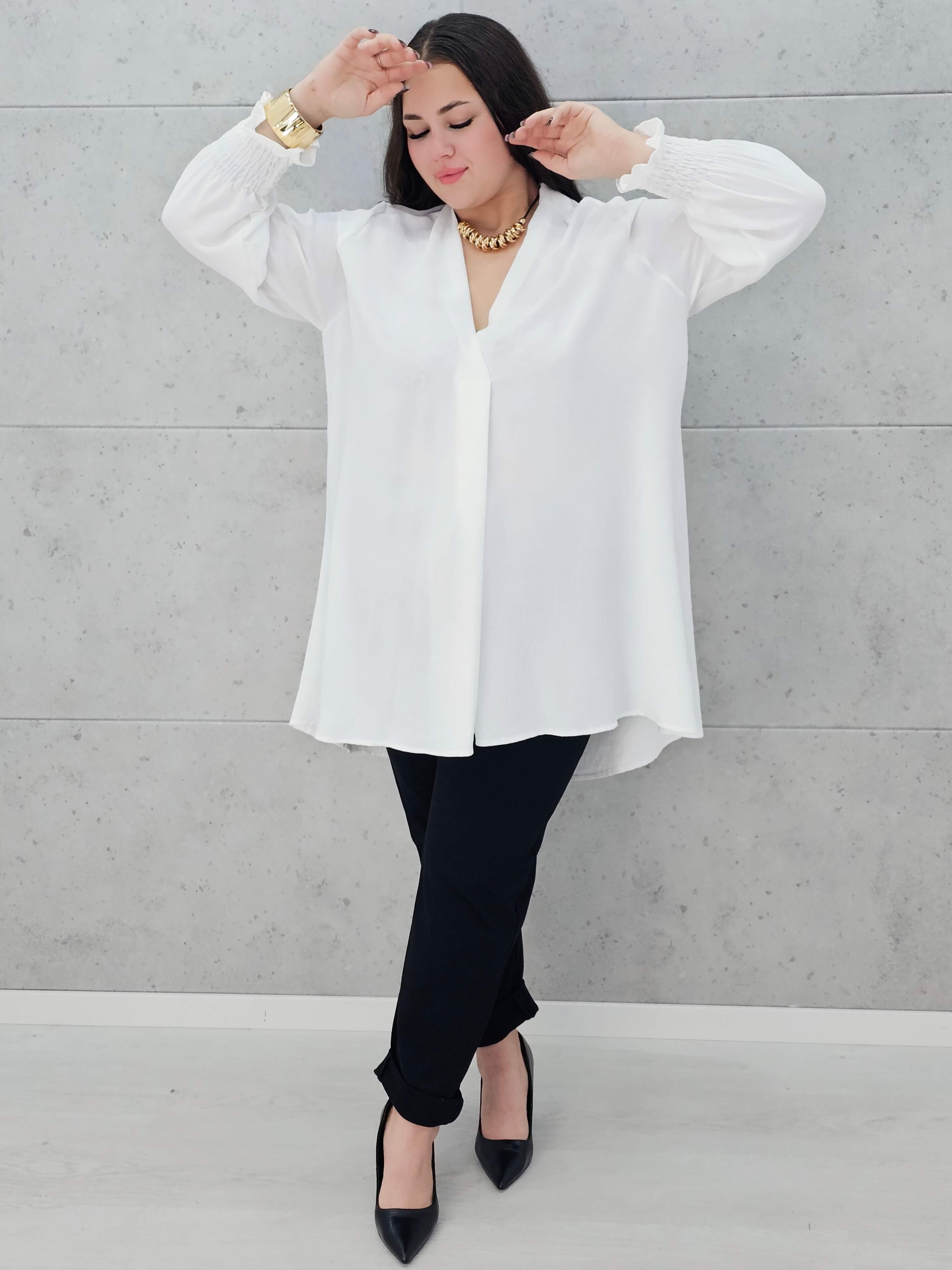 biała bluzka plus size z marszczonym rękawem